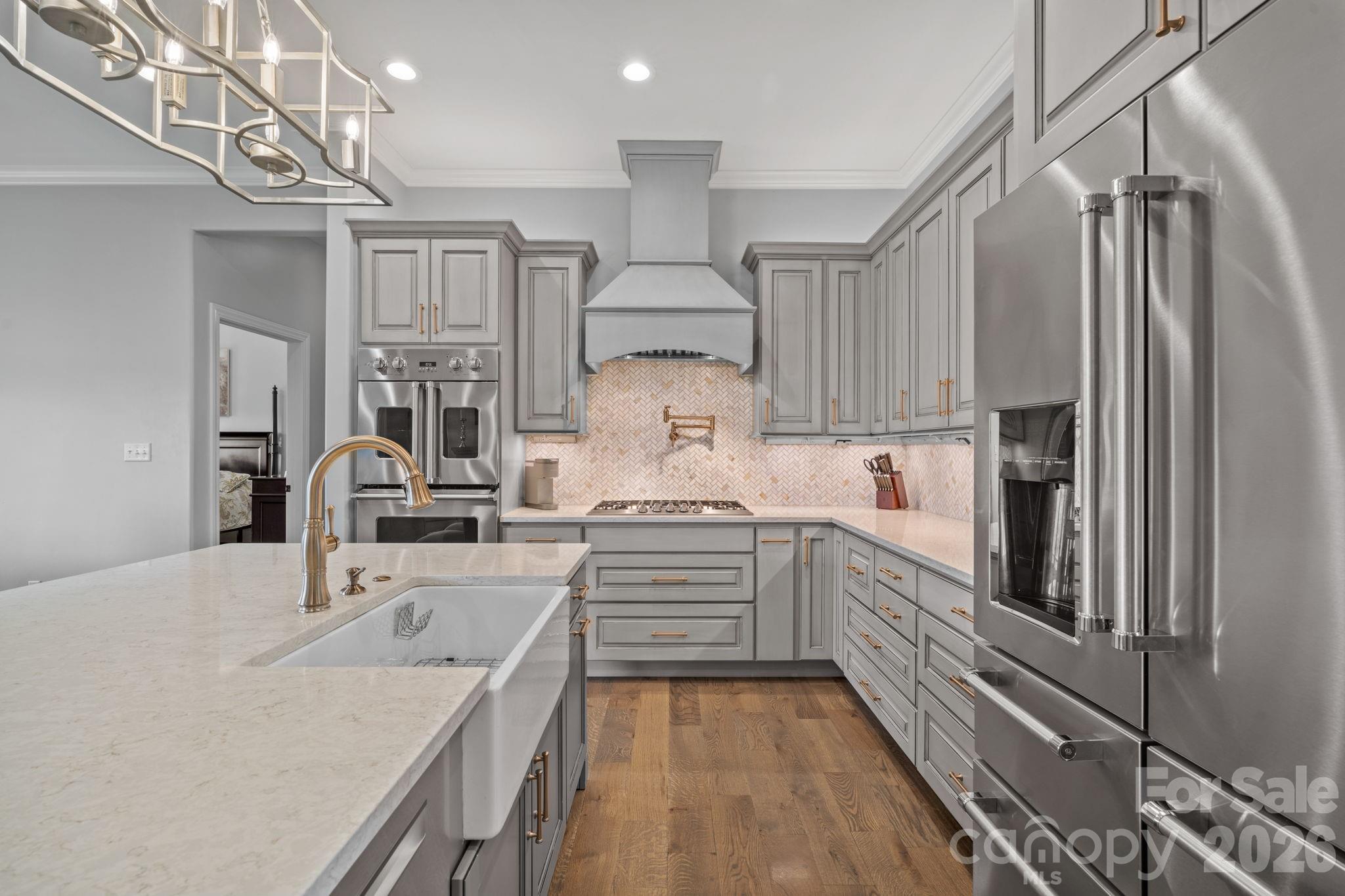 Viking Appliance Suite - 64 Water Hill Way, Fletcher