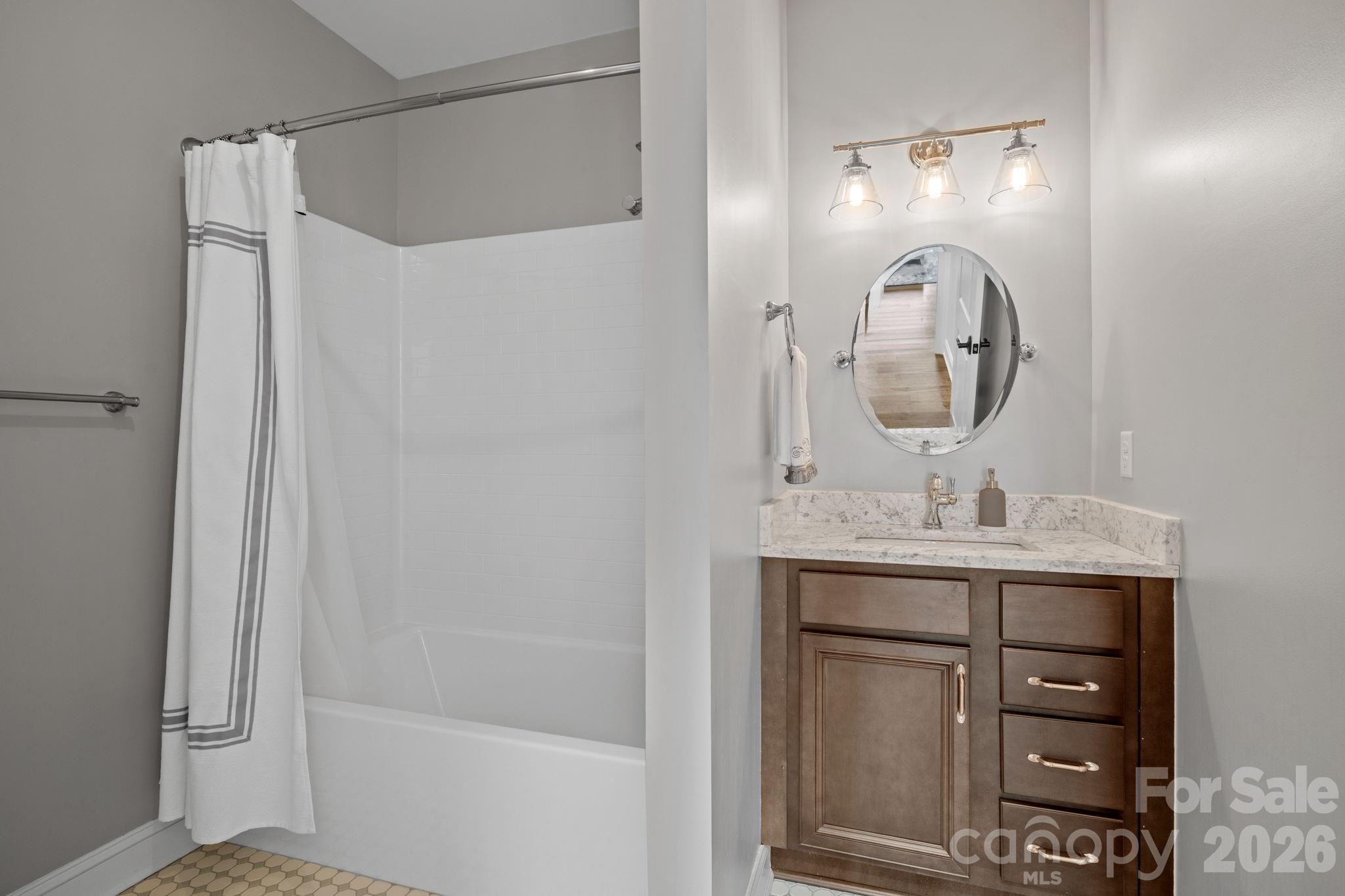Upper-Level Full Bath - 64 Water Hill Way, Fletcher