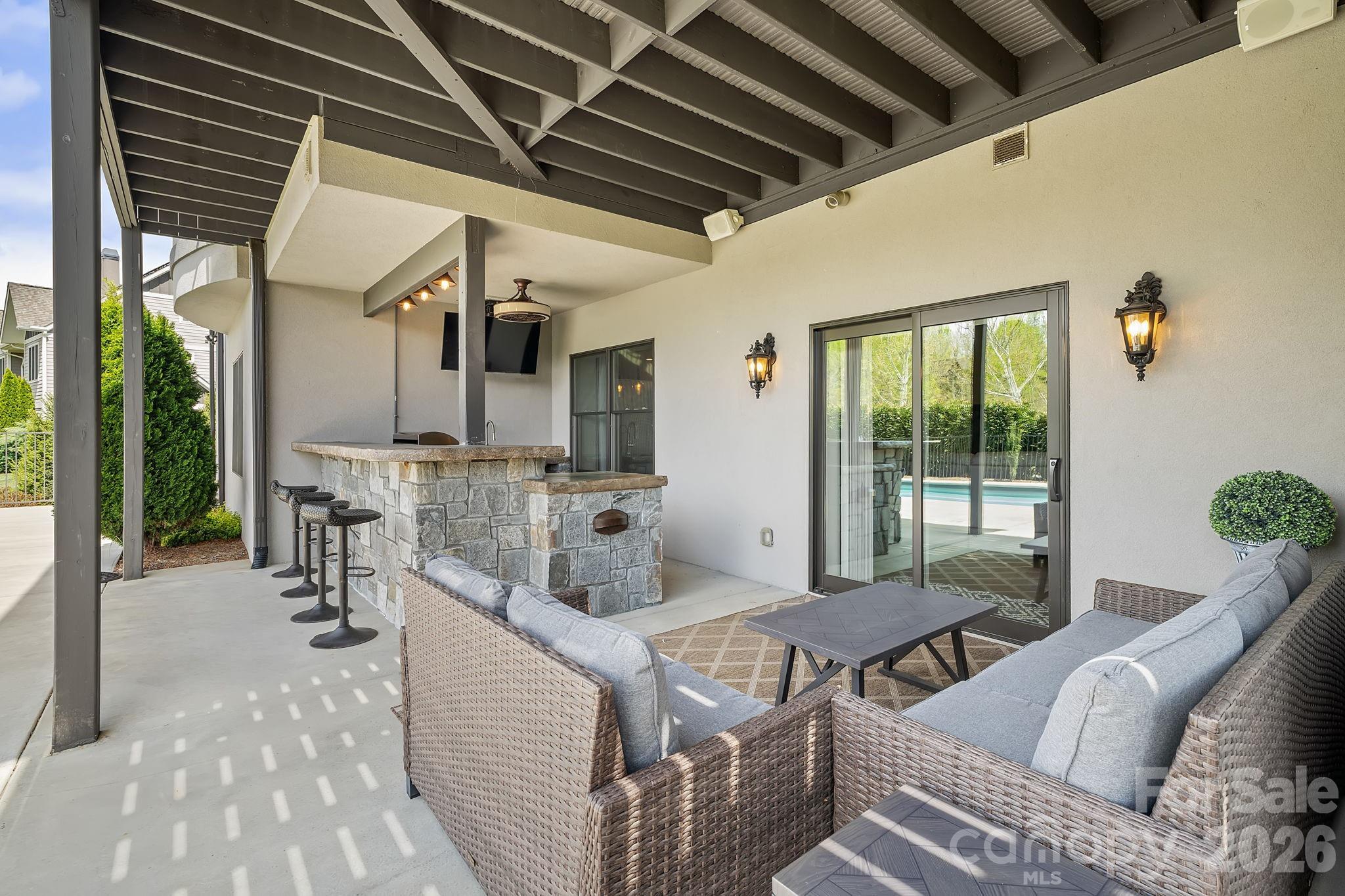 Pool Side Terrace - 64 Water Hill Way, Fletcher