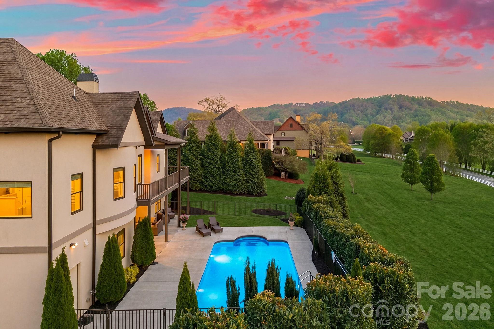 Enchanting Sunsets - 64 Water Hill Way, Fletcher