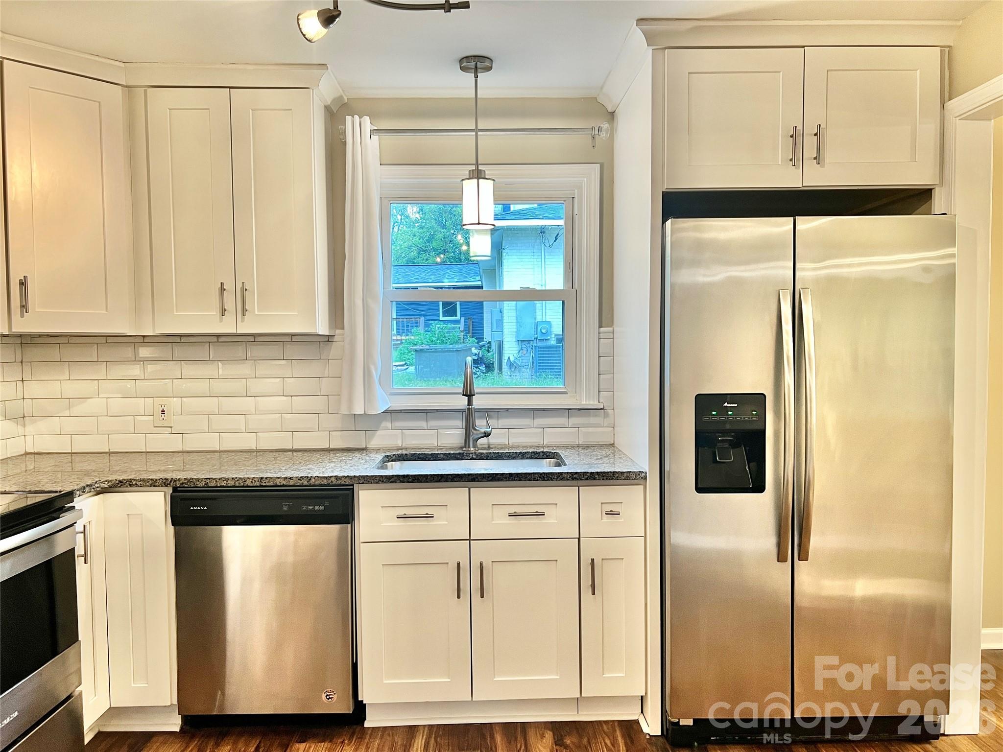 Single Family Residence at 2117 Tarlton Drive, Matthews, photo 3 of 31