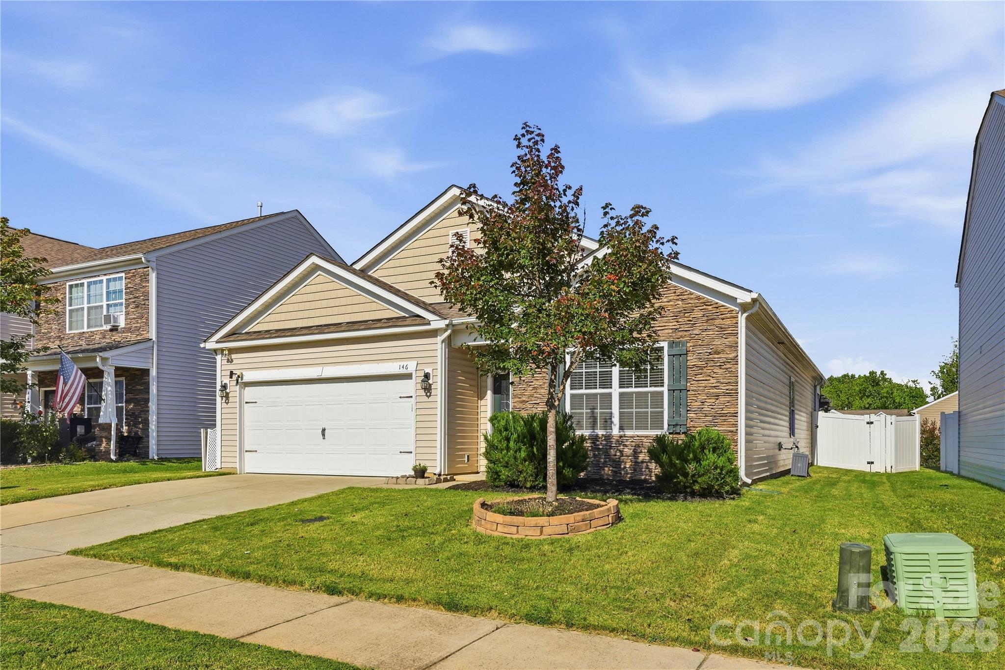 Single Family Residence at 146 N Cromwell Drive, Mooresville, photo 2 of 47