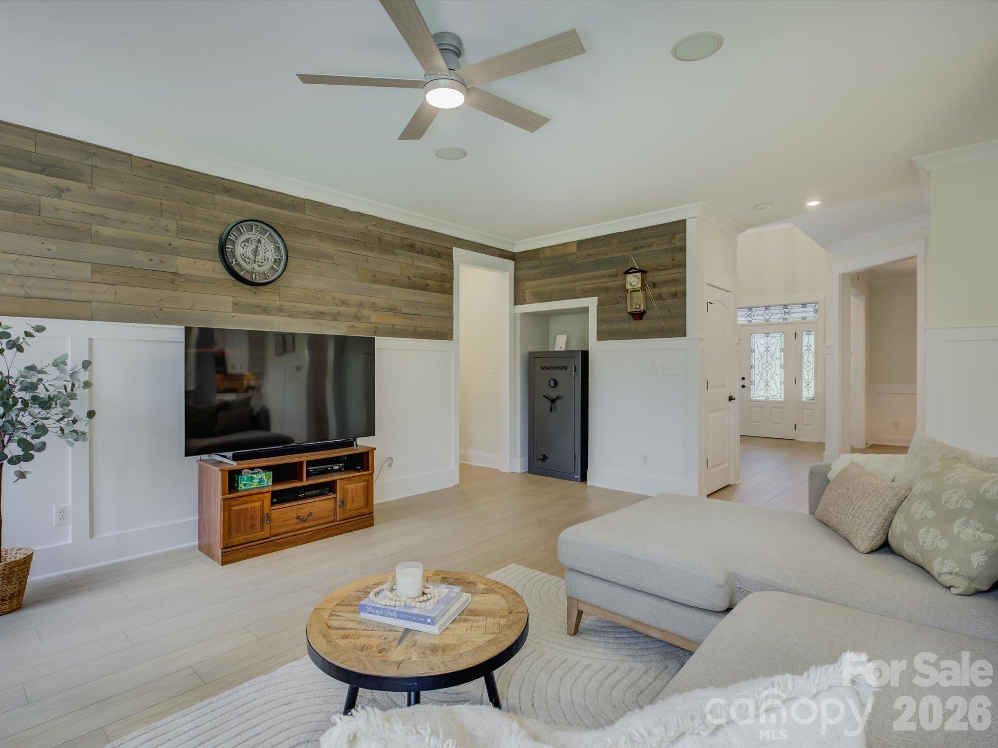 Single Family Residence at 188 Carolina Crossing Drive, York, photo 14 of 51