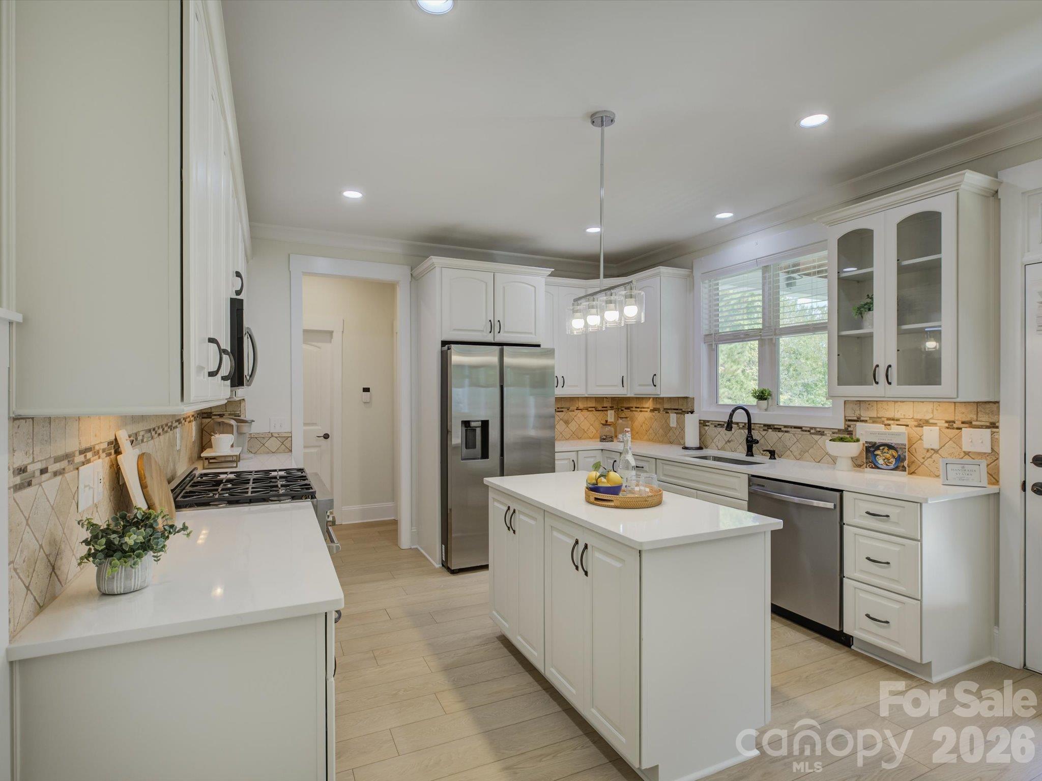 Single Family Residence at 188 Carolina Crossing Drive, York, photo 16 of 51