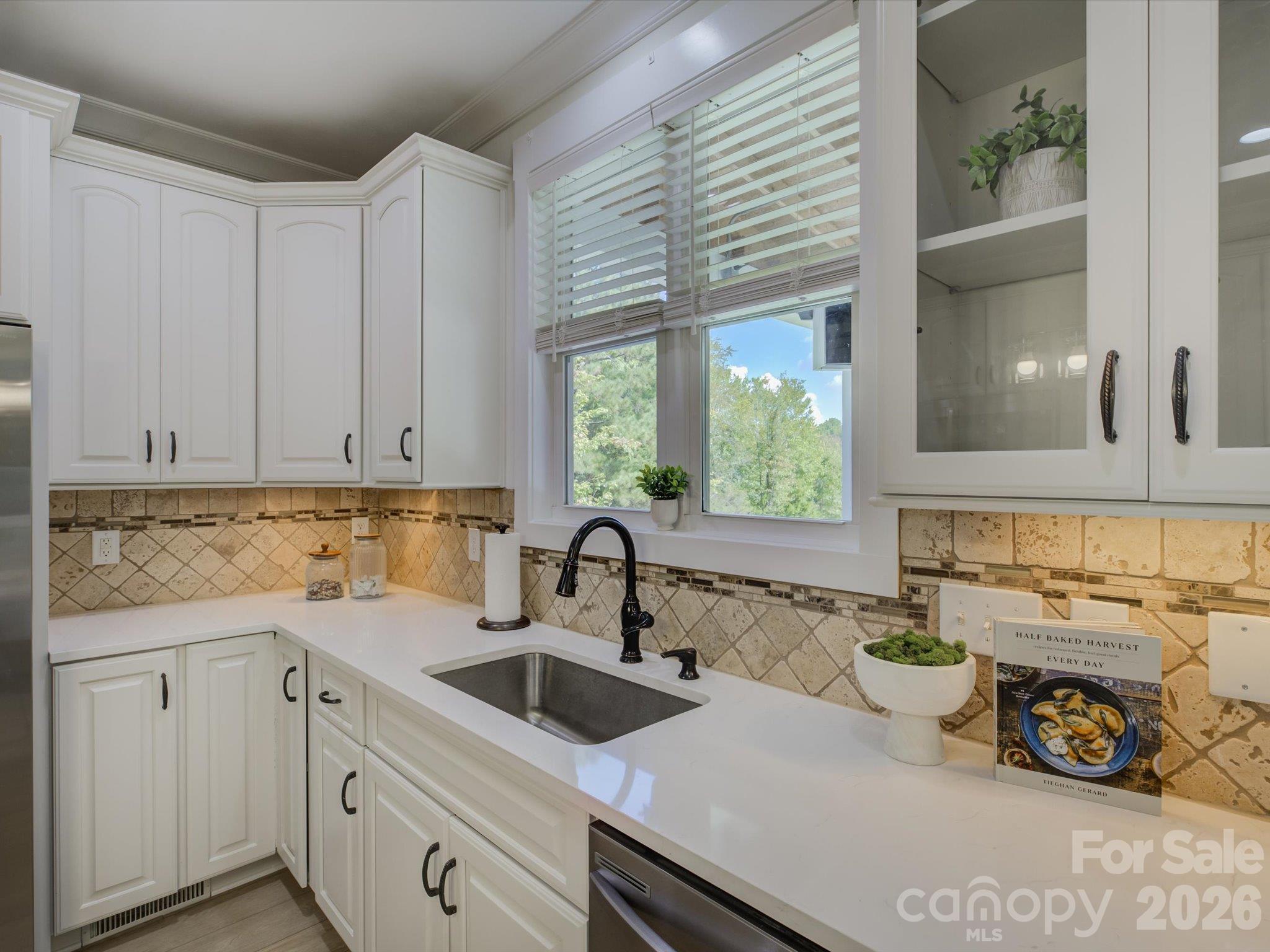 Single Family Residence at 188 Carolina Crossing Drive, York, photo 19 of 51