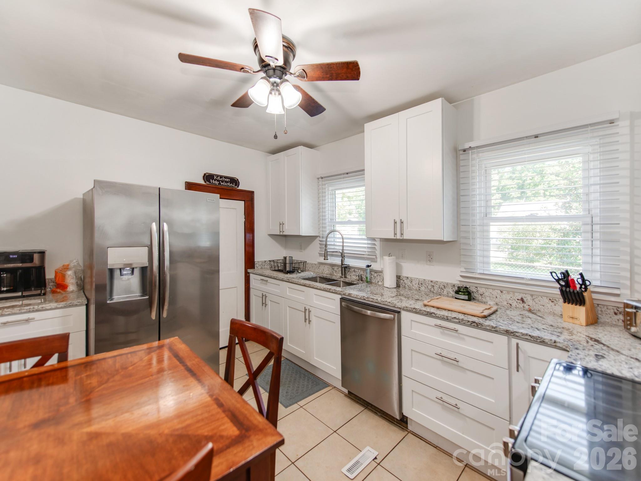 Single Family Residence at 734 Tanglewood Drive, Salisbury, photo 11 of 26