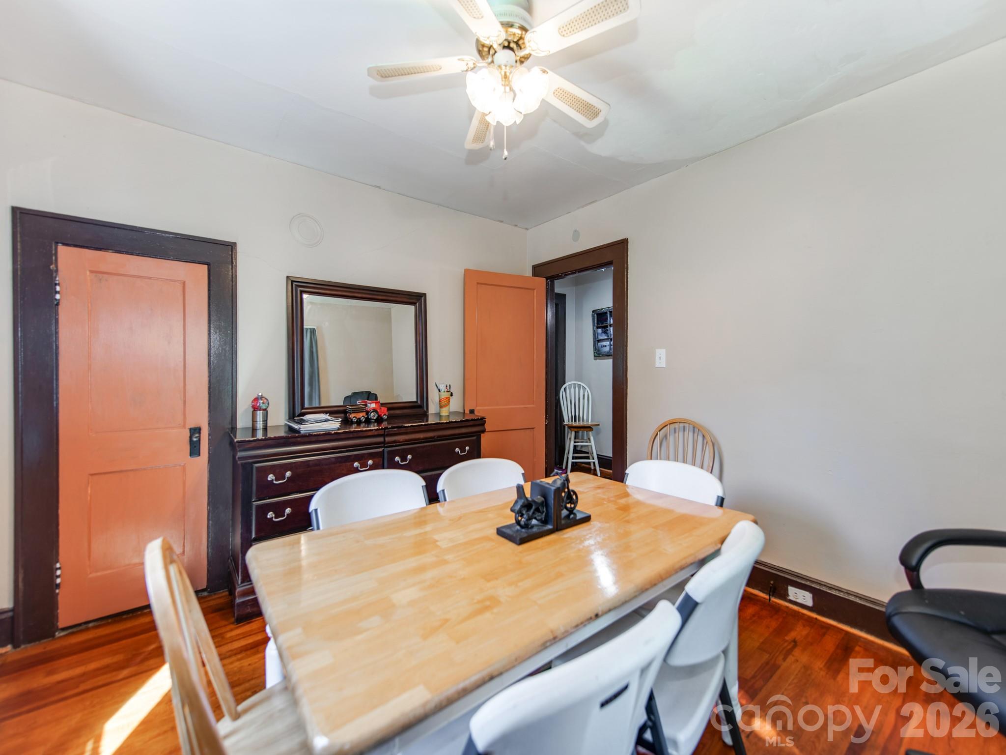 Single Family Residence at 734 Tanglewood Drive, Salisbury, photo 14 of 26