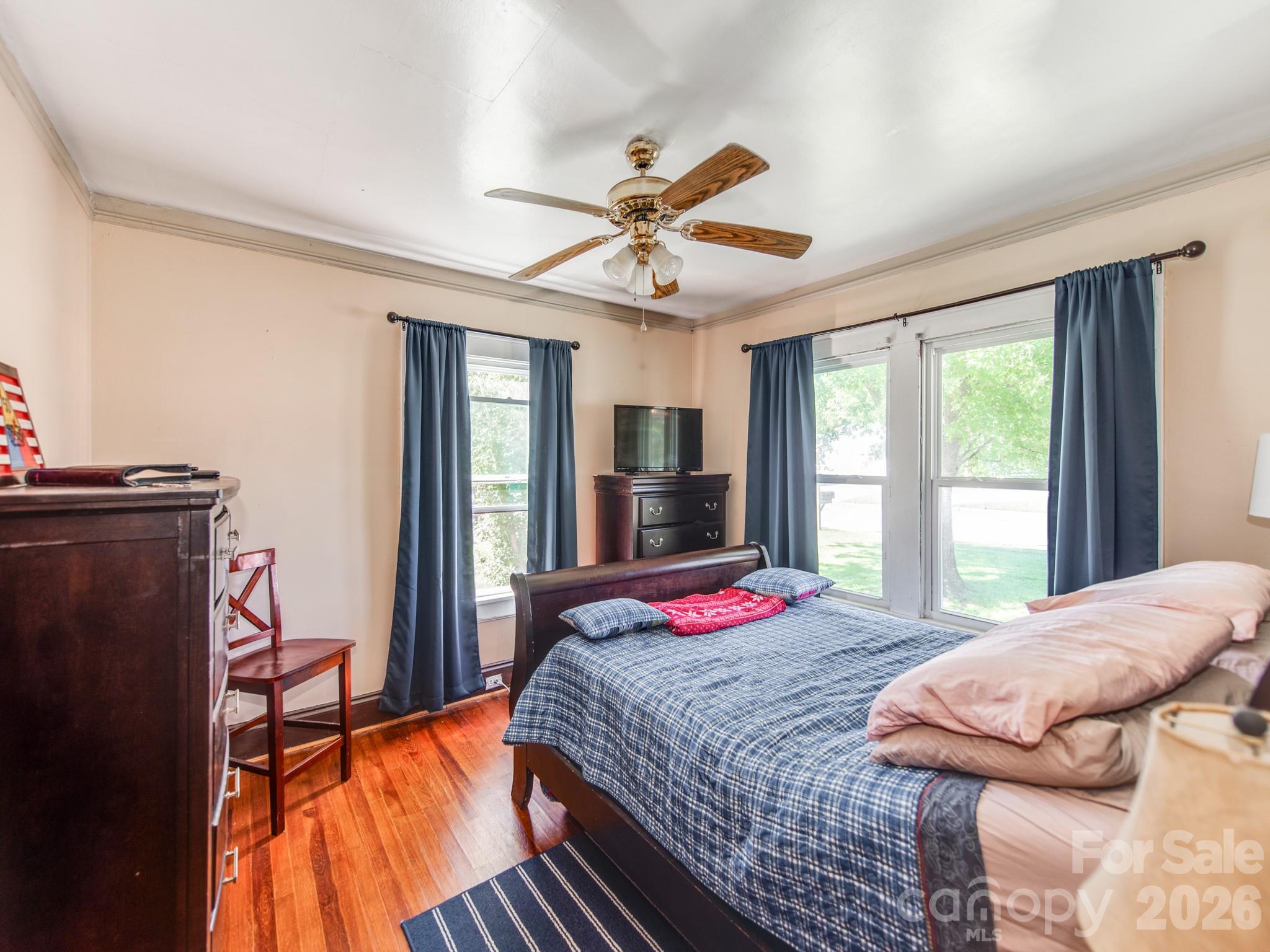 Single Family Residence at 734 Tanglewood Drive, Salisbury, photo 17 of 26
