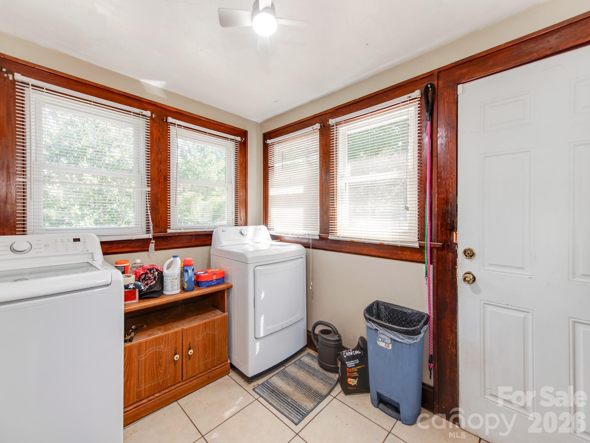 Single Family Residence at 734 Tanglewood Drive, Salisbury, photo 20 of 26