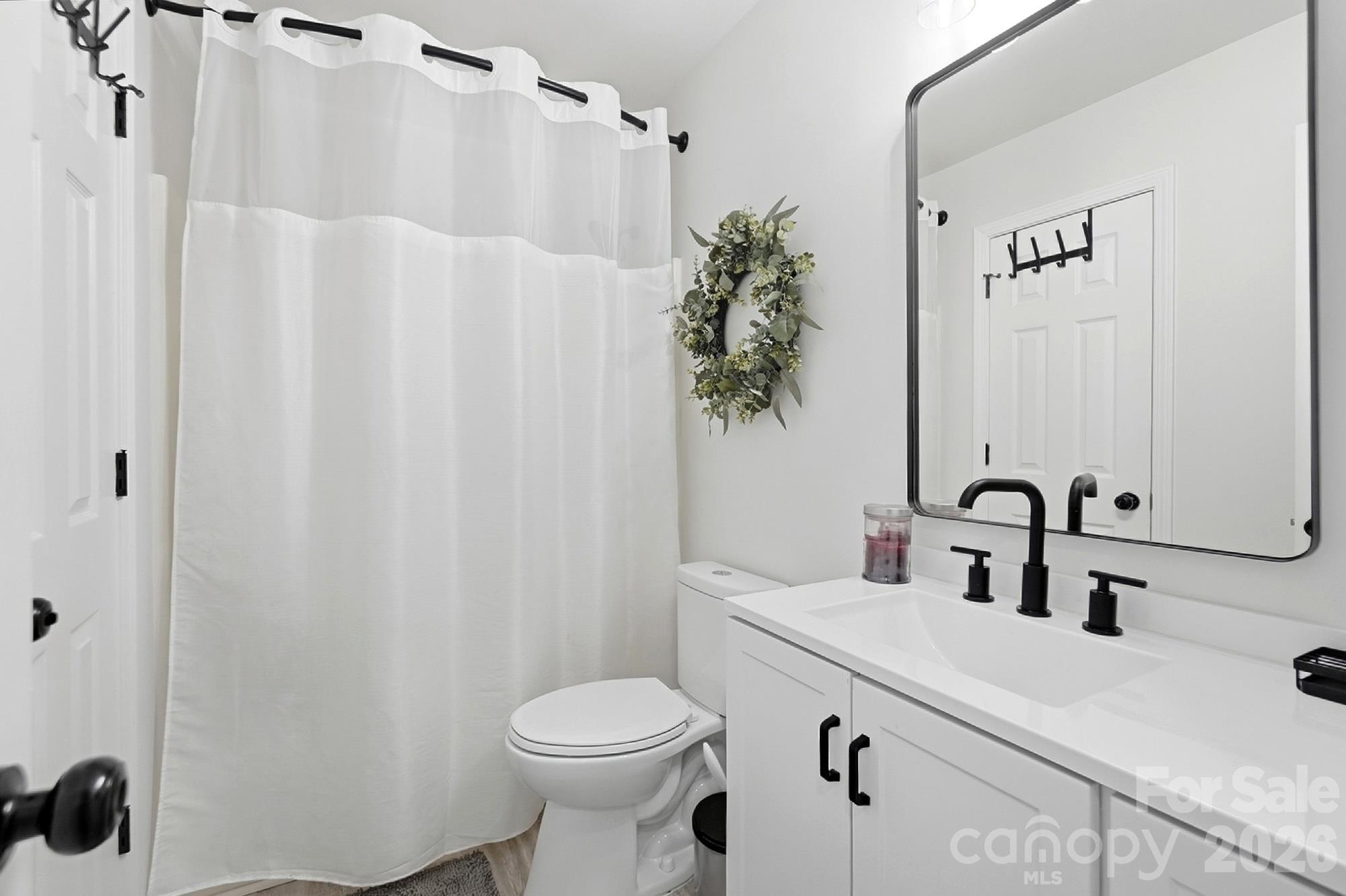 First floor bathroom - 127 Sea Island Boulevard, Fort Mill