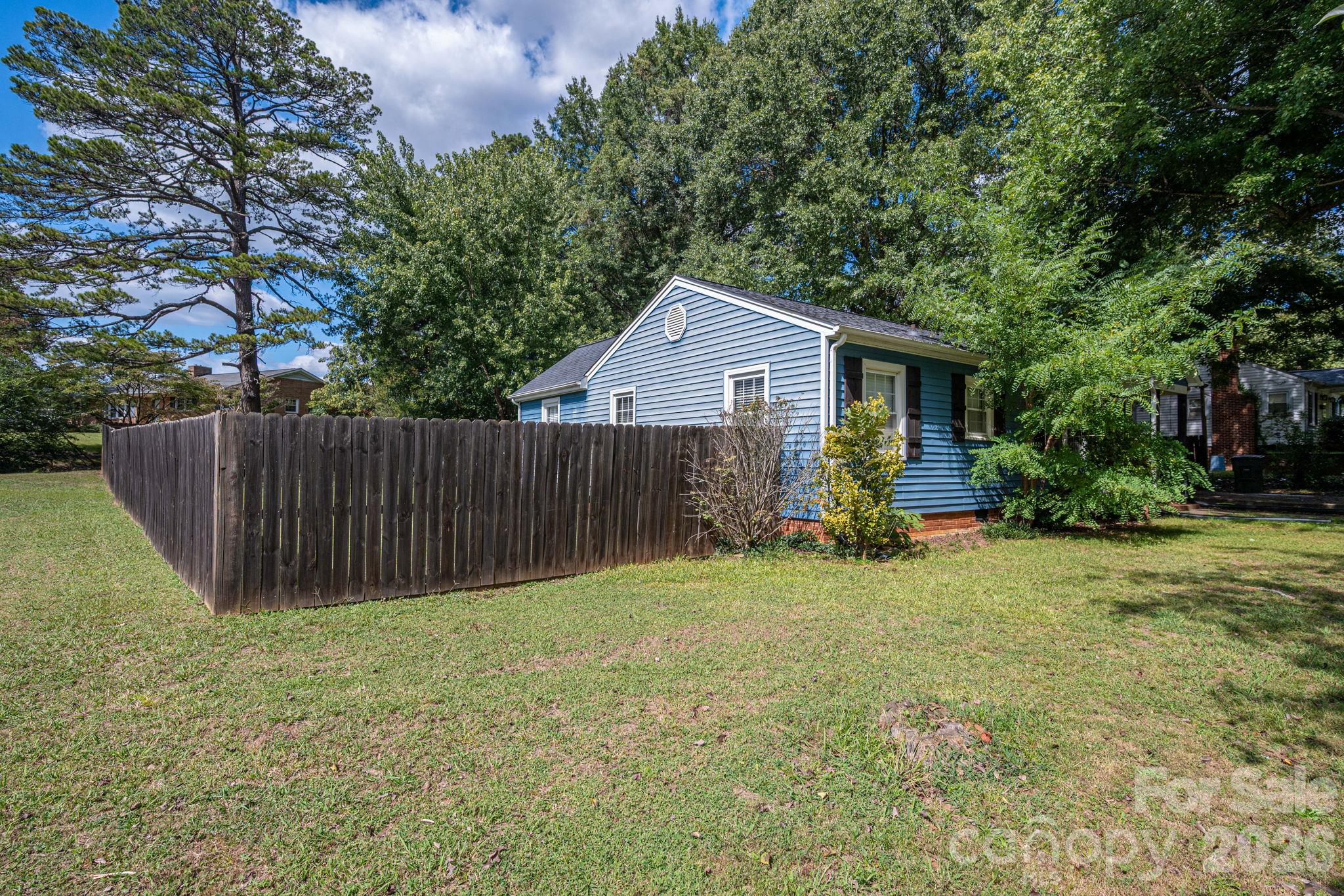 Single Family Residence at 2211 Lee Street, Gastonia, photo 6 of 34