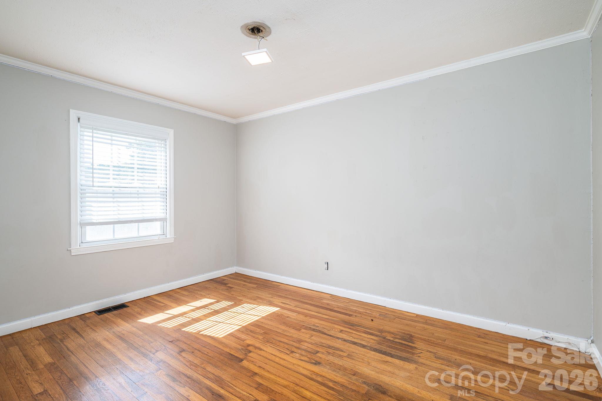 Single Family Residence at 2211 Lee Street, Gastonia, photo 18 of 34