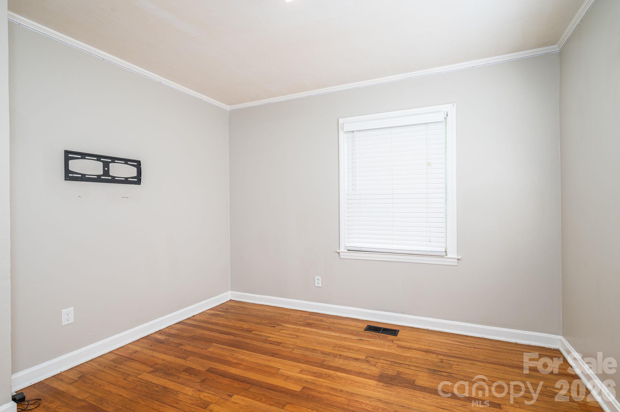 Single Family Residence at 2211 Lee Street, Gastonia, photo 19 of 34