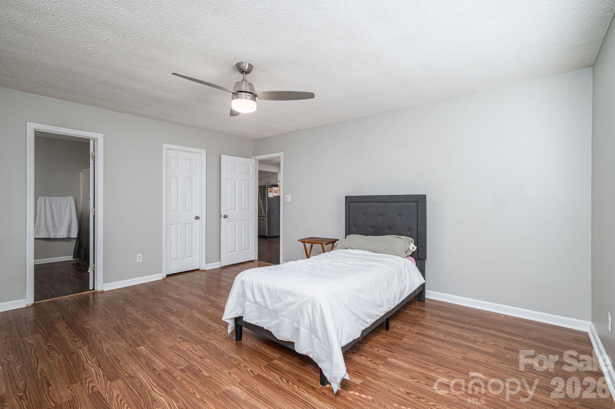 Single Family Residence at 2211 Lee Street, Gastonia, photo 22 of 34