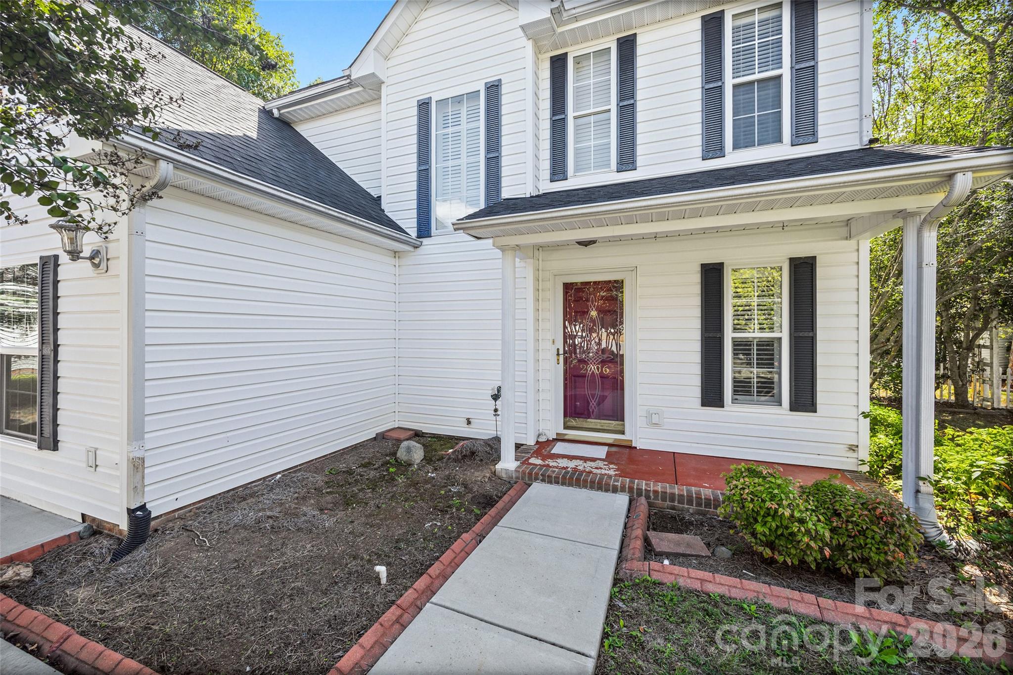 Single Family Residence at 2006 Capstone Court, Rock Hill, photo 3 of 36