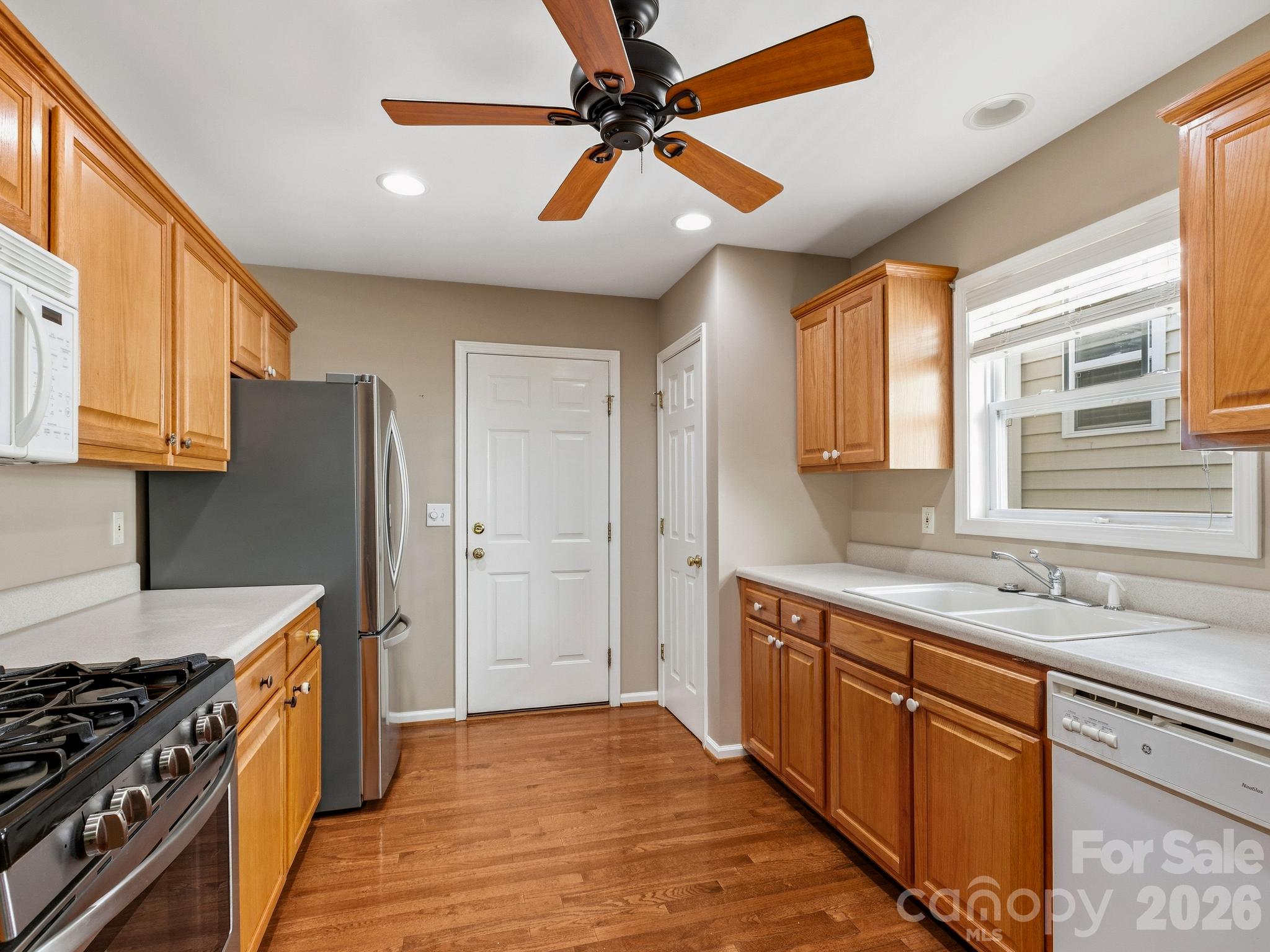 Townhouse at 286 Charlestown Drive, Hendersonville, photo 12 of 30