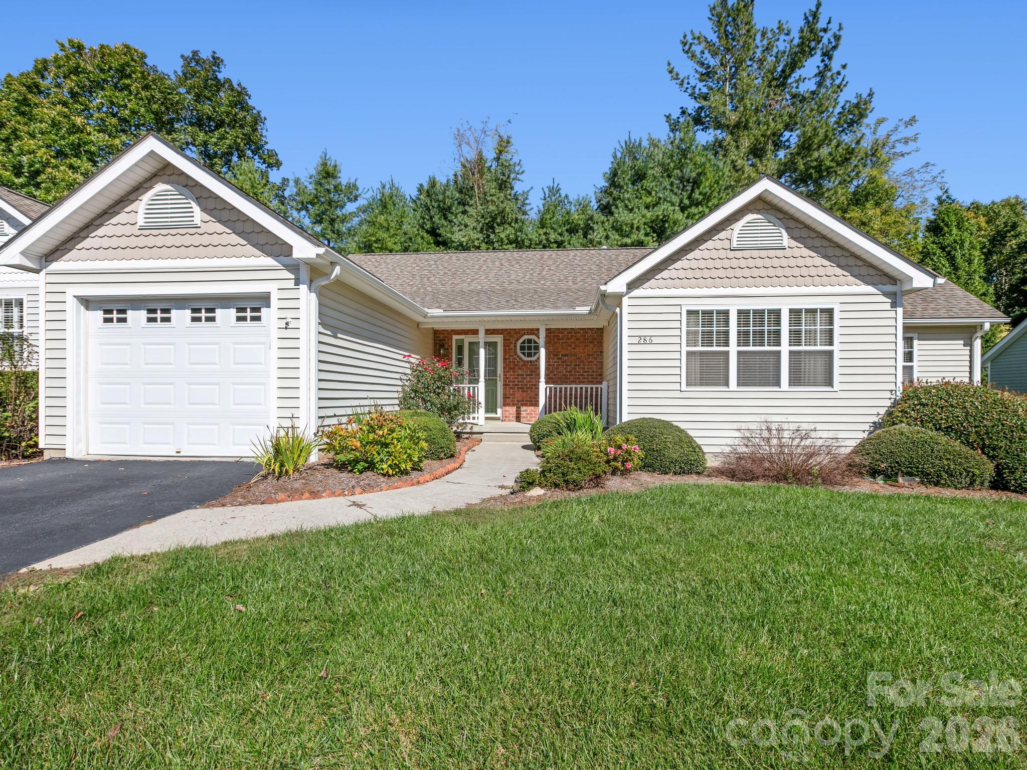 Townhouse at 286 Charlestown Drive, Hendersonville, photo 30 of 30