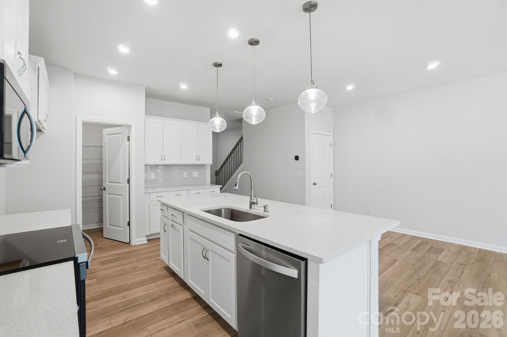 Townhouse at 364 Laura Elizabeth Lane, Clover, photo 5 of 23