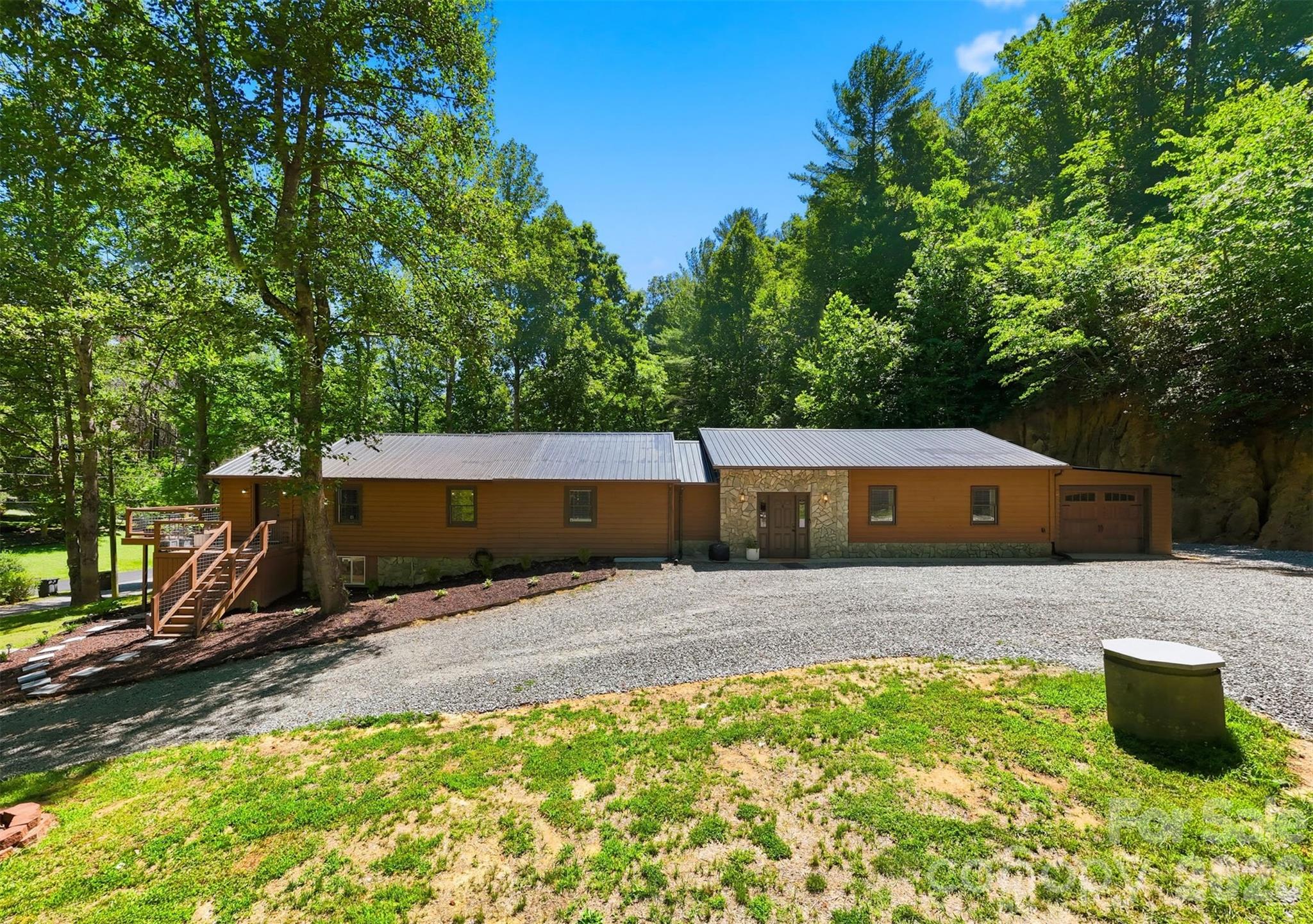 Single Family Residence at 1857 Creekside Place, Lenoir, photo 3 of 47