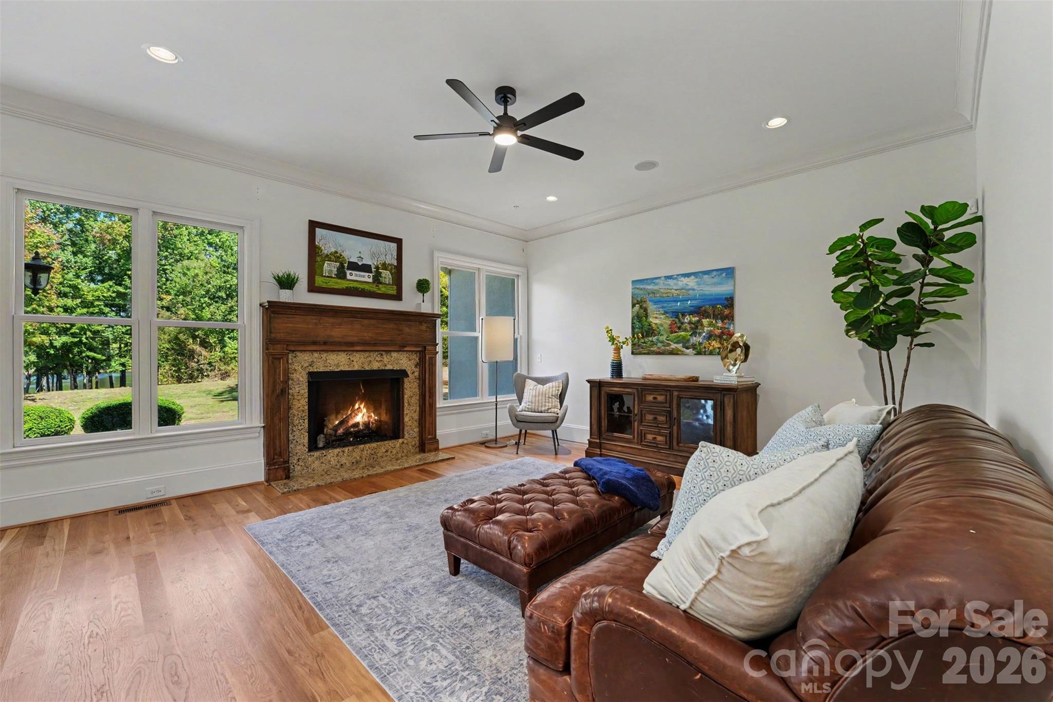 Light Bright Large Family Room with water views - 109 Fitchburg Court, Mooresville