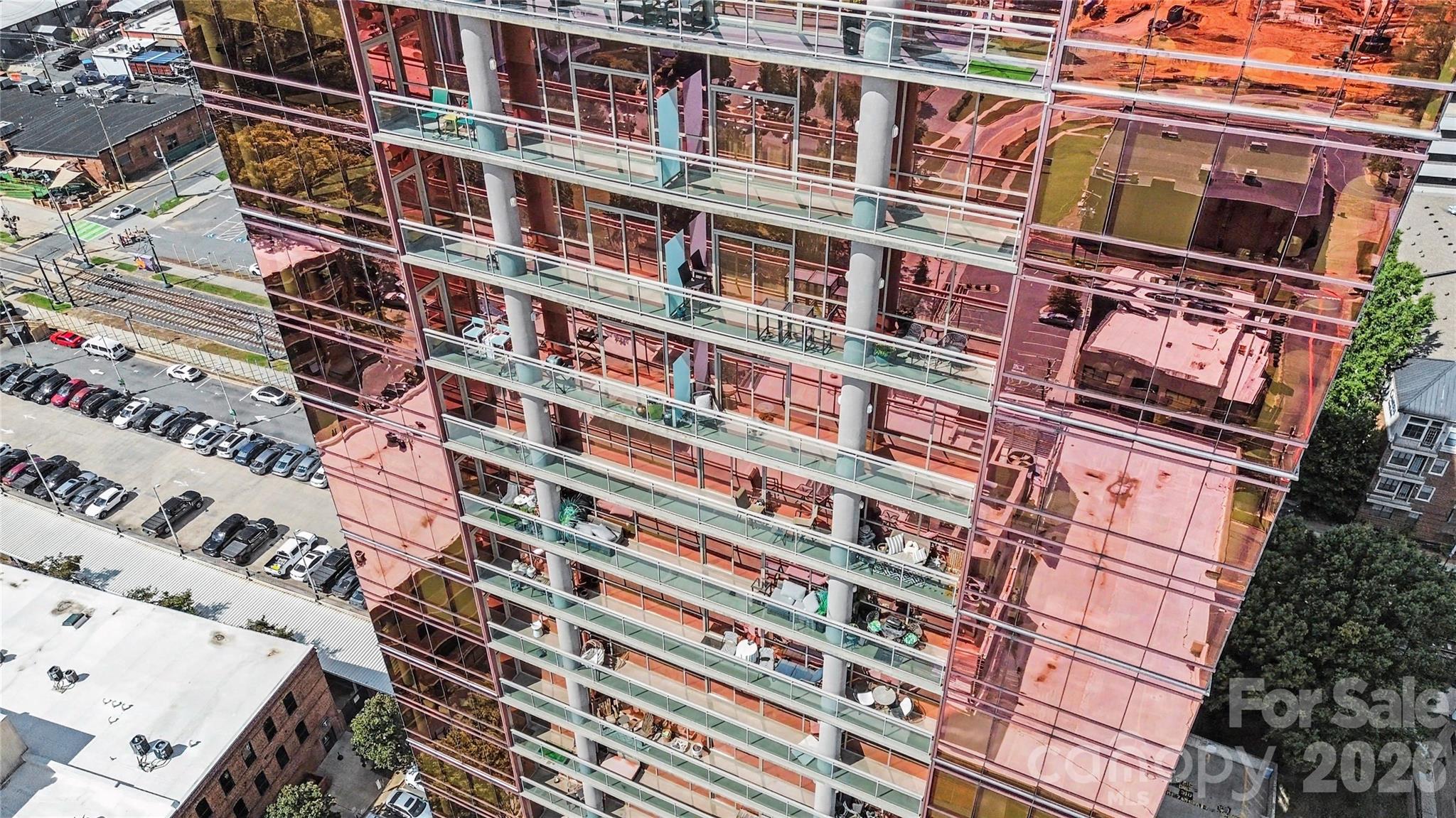 Condominium at 315 Arlington Avenue, Charlotte, photo 2 of 43