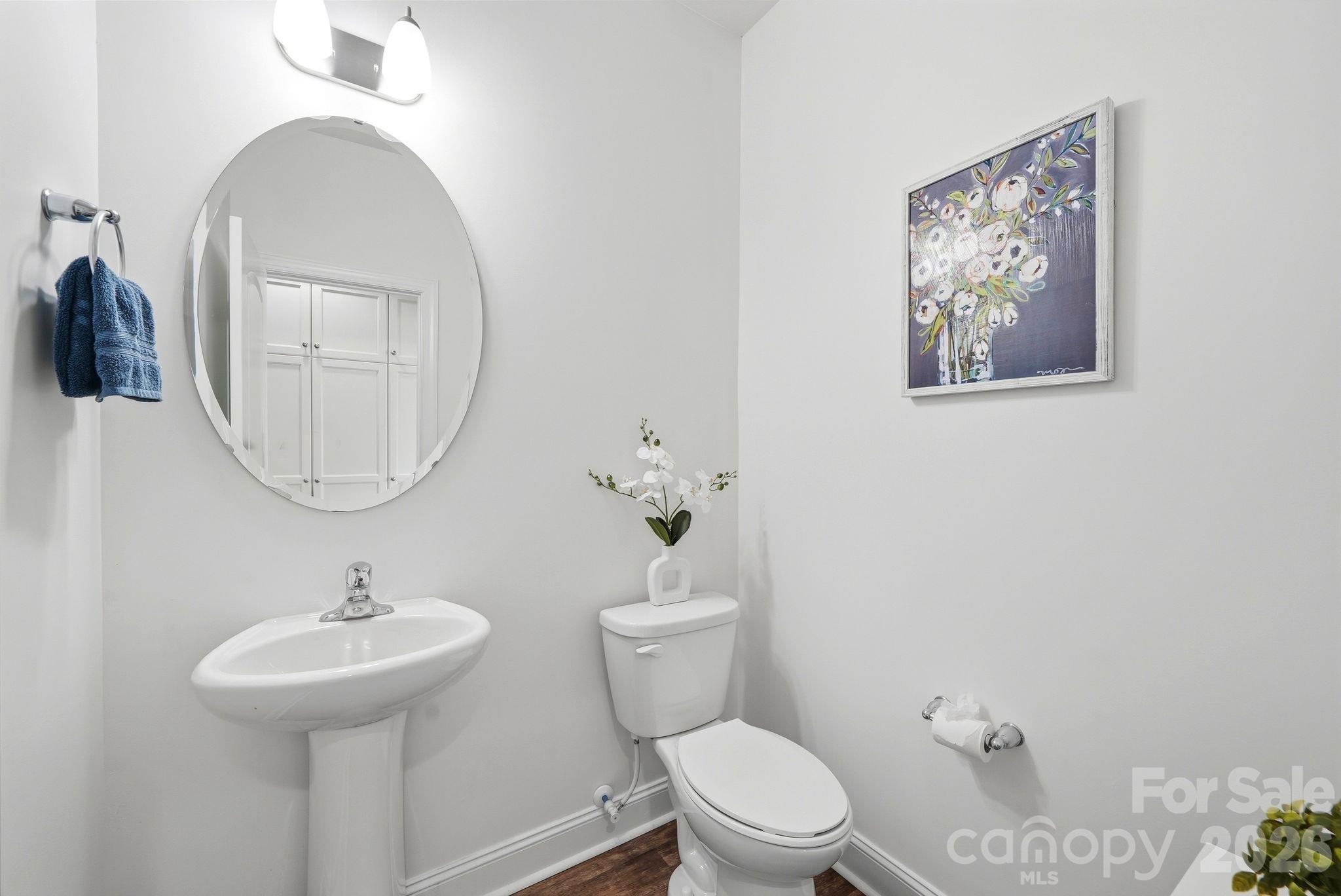 Half bath - 108 Damsire Court, Mooresville
