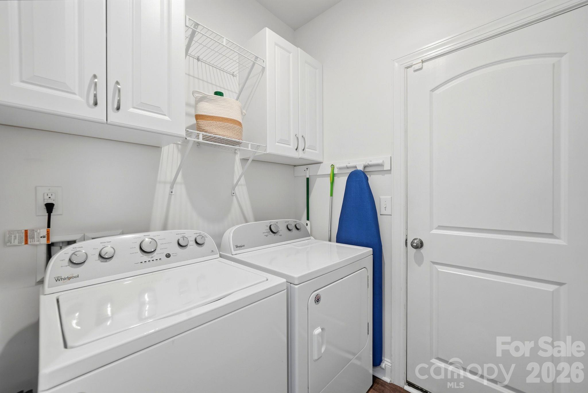 Washer conveys. Dryer does not convey. - 108 Damsire Court, Mooresville