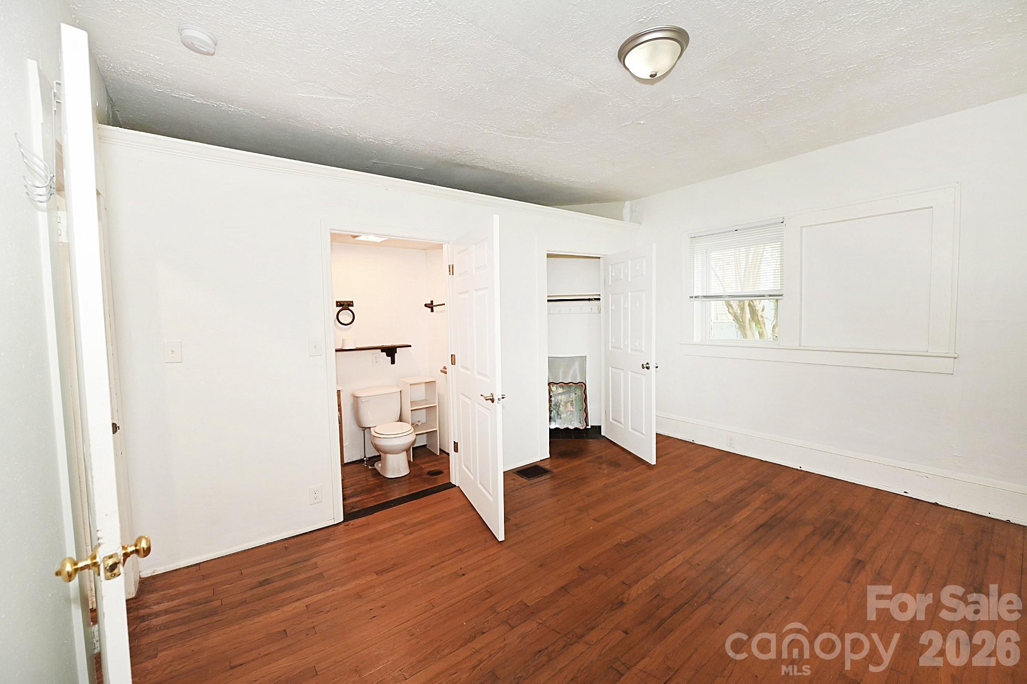Single Family Residence at 755 2nd Avenue SW, Hickory, photo 2 of 24