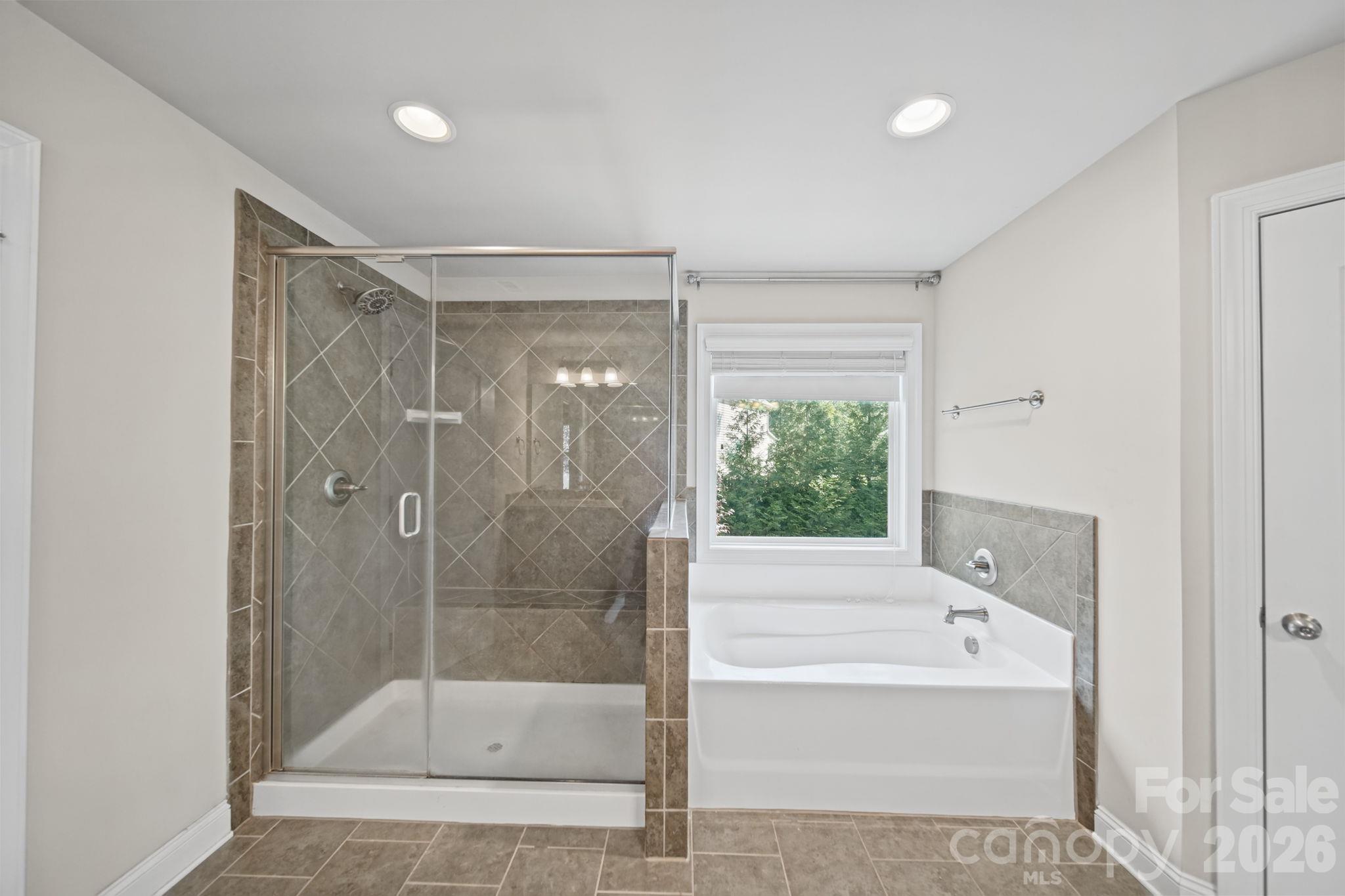 Single Family Residence at 128 Harvest Wind Court, Mooresville, photo 20 of 42