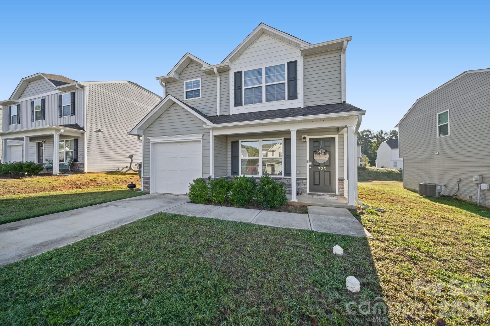 Single Family Residence at 723 Quail Lane, Lexington, photo 3 of 15
