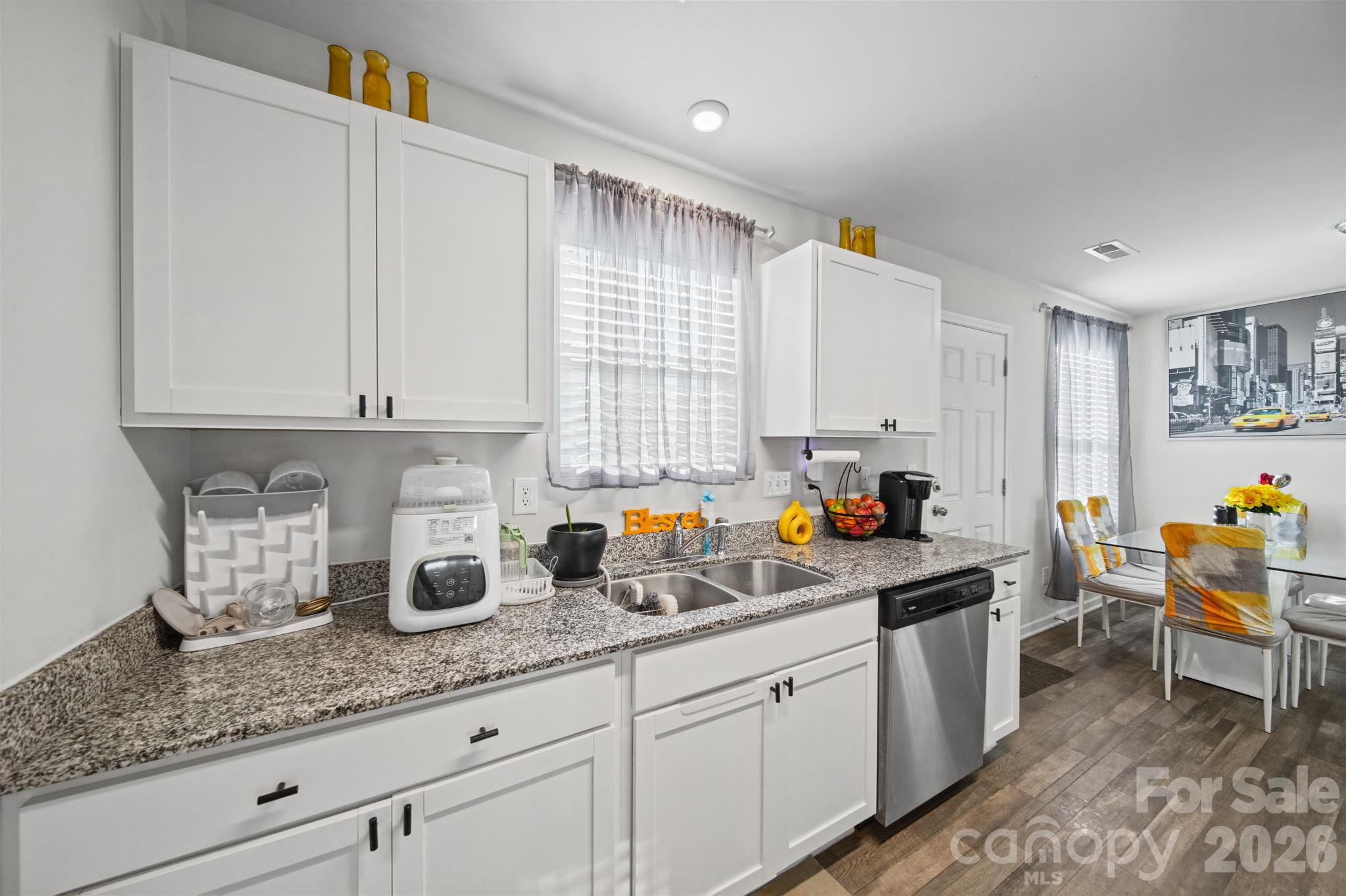 Single Family Residence at 723 Quail Lane, Lexington, photo 11 of 15