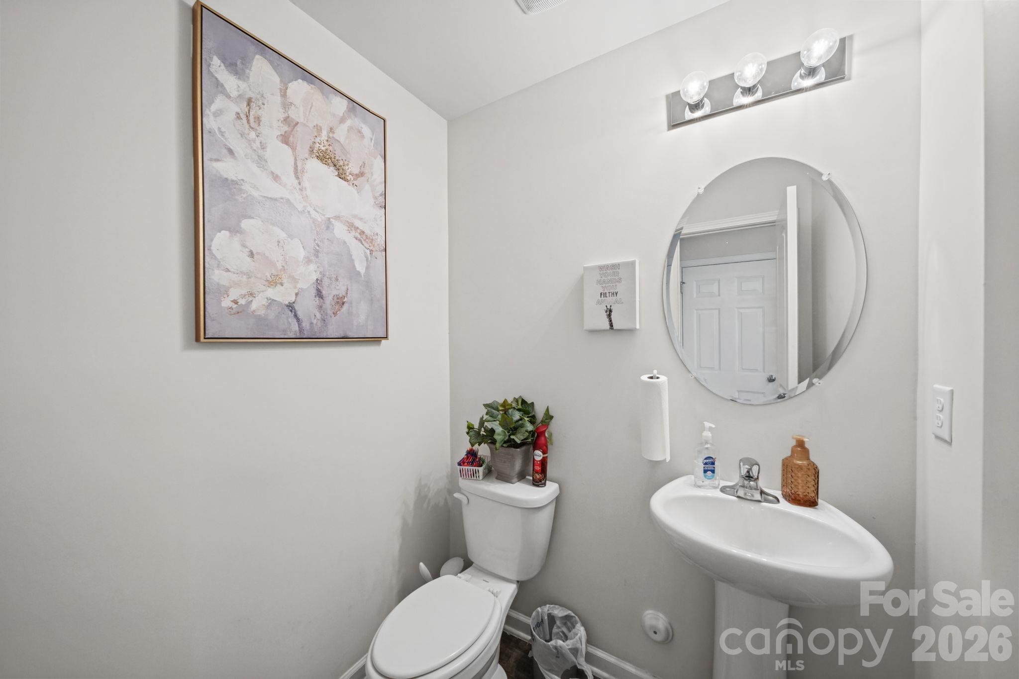 Half Bath - 723 Quail Lane, Lexington