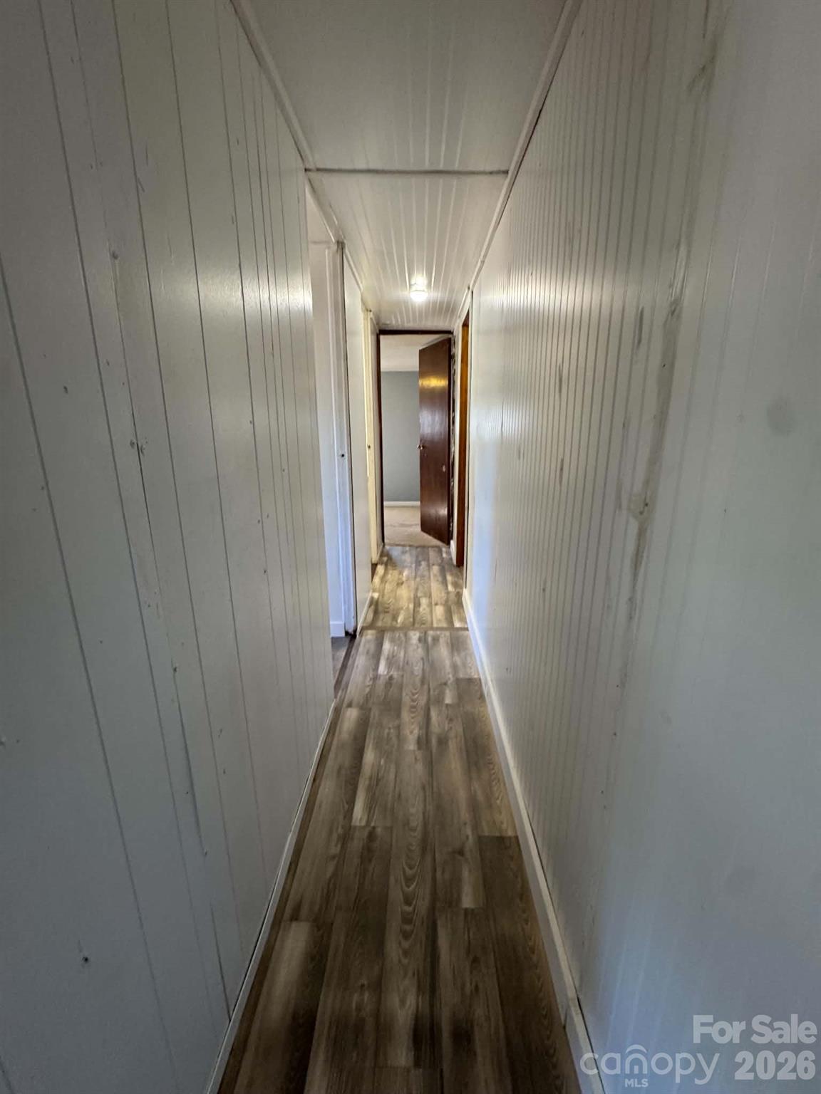 Single Family Residence at 118 Hamlet Place, Ronda, photo 9 of 35