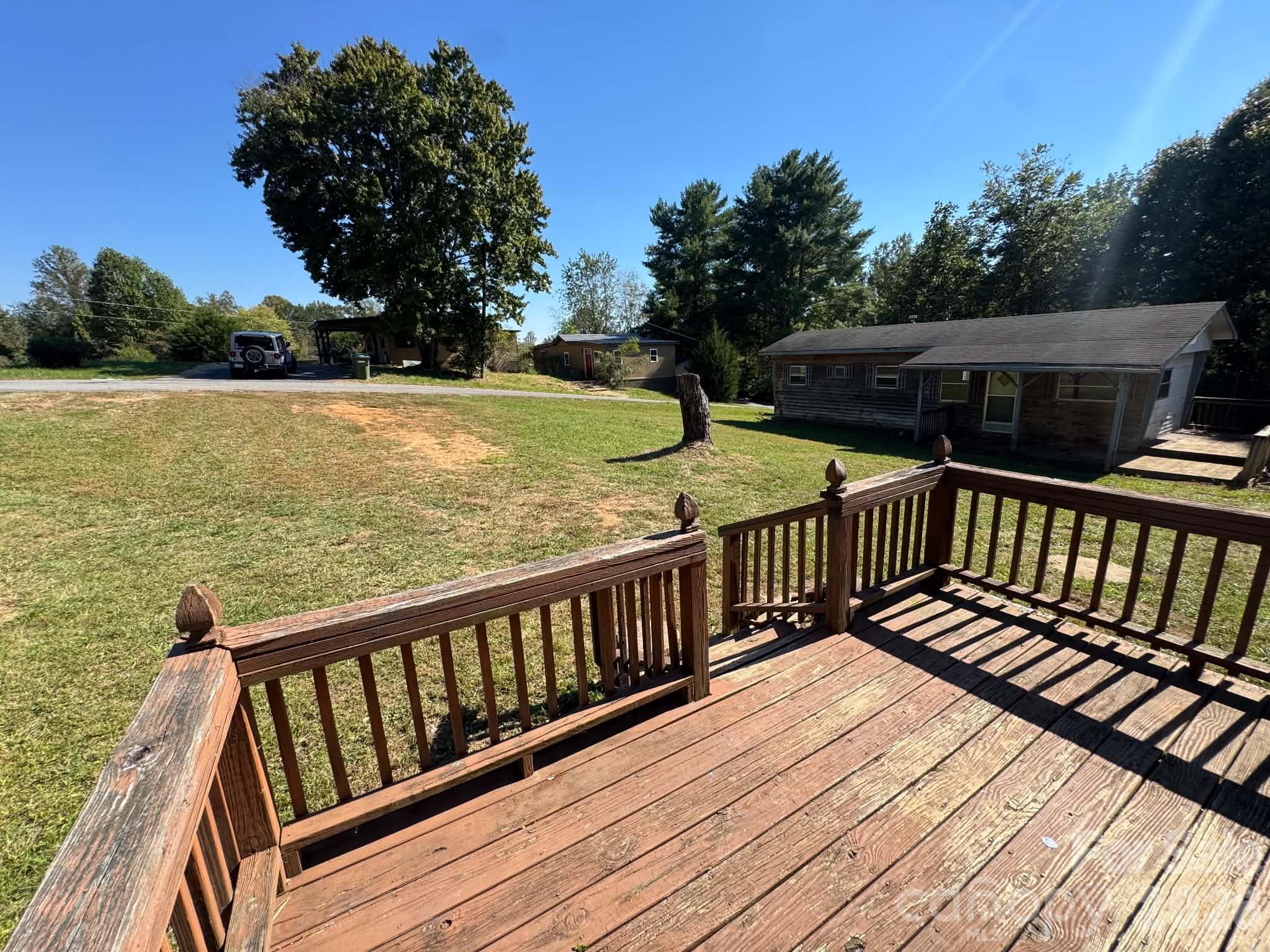 Single Family Residence at 118 Hamlet Place, Ronda, photo 21 of 35