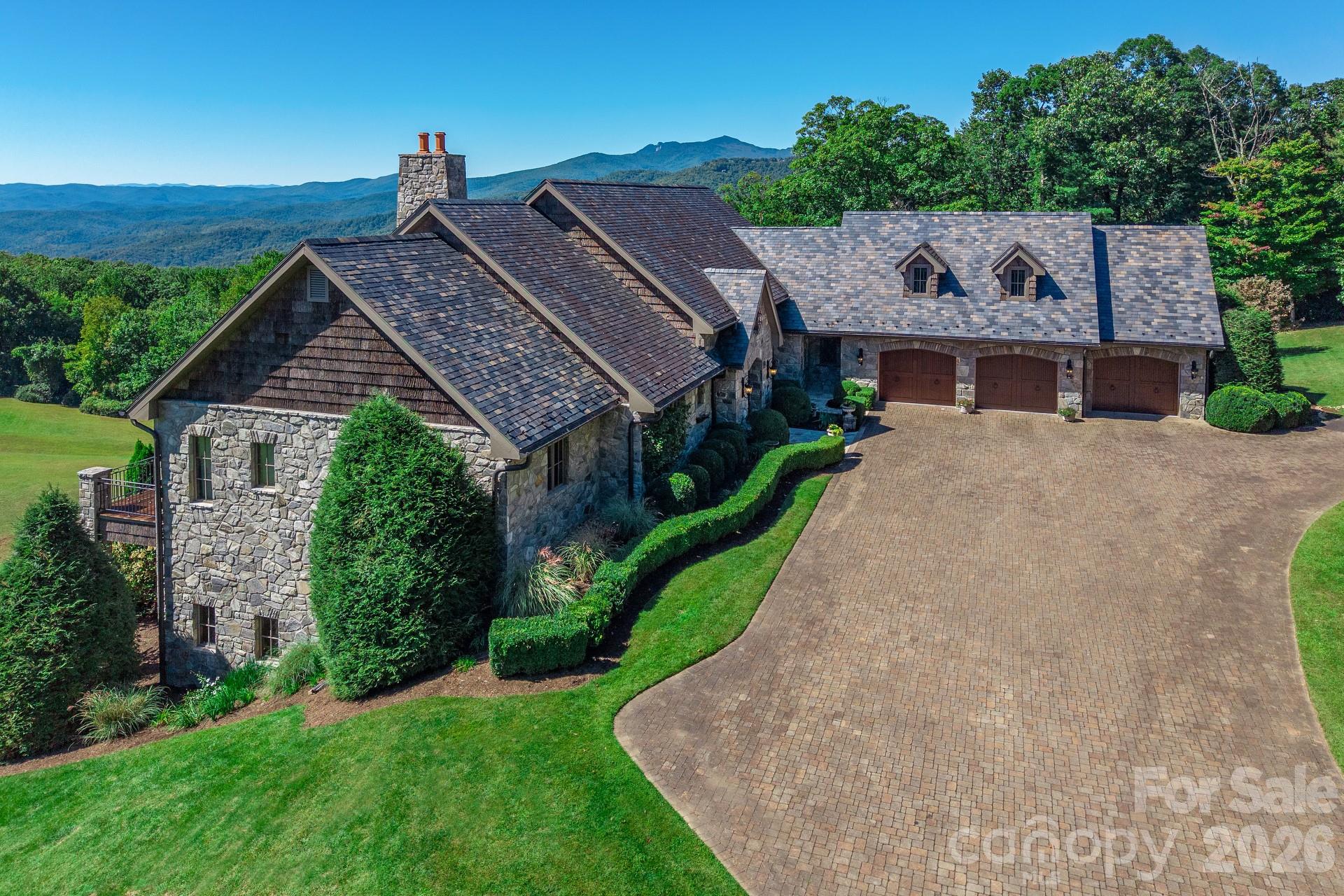 Single Family Residence at 733 Dogwood Lane, Blowing Rock, photo 6 of 48