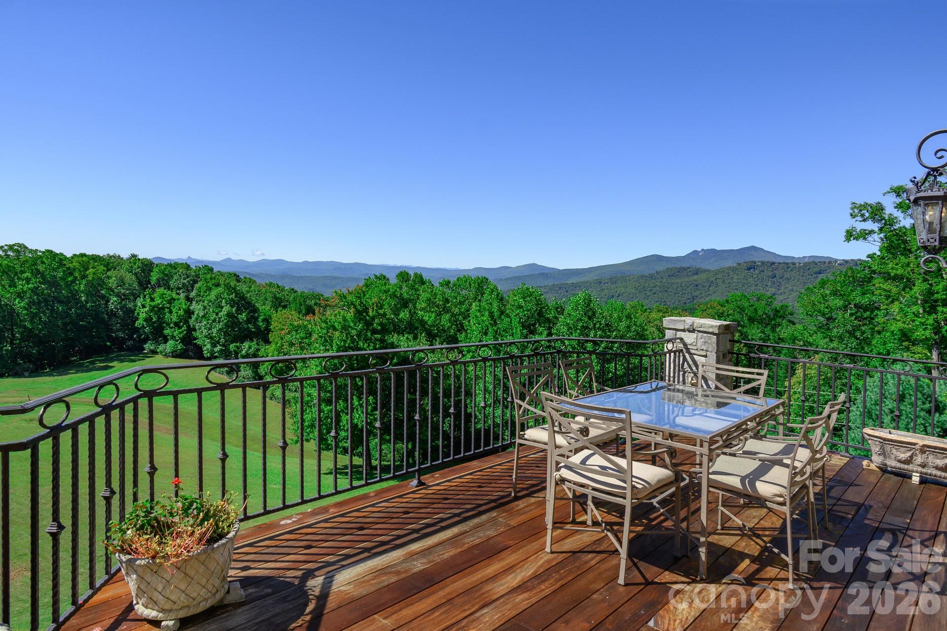 Single Family Residence at 733 Dogwood Lane, Blowing Rock, photo 15 of 48