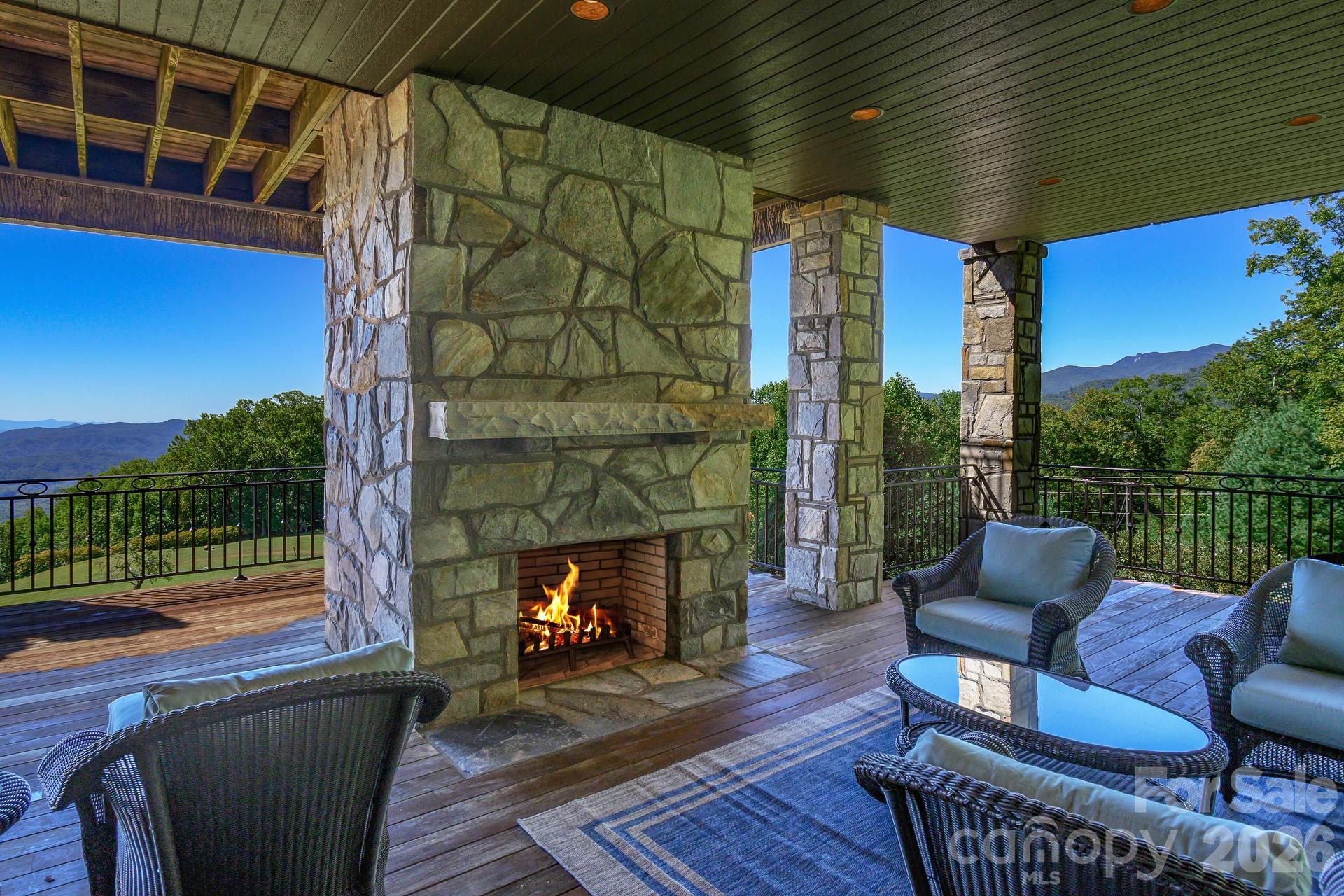 Single Family Residence at 733 Dogwood Lane, Blowing Rock, photo 19 of 48