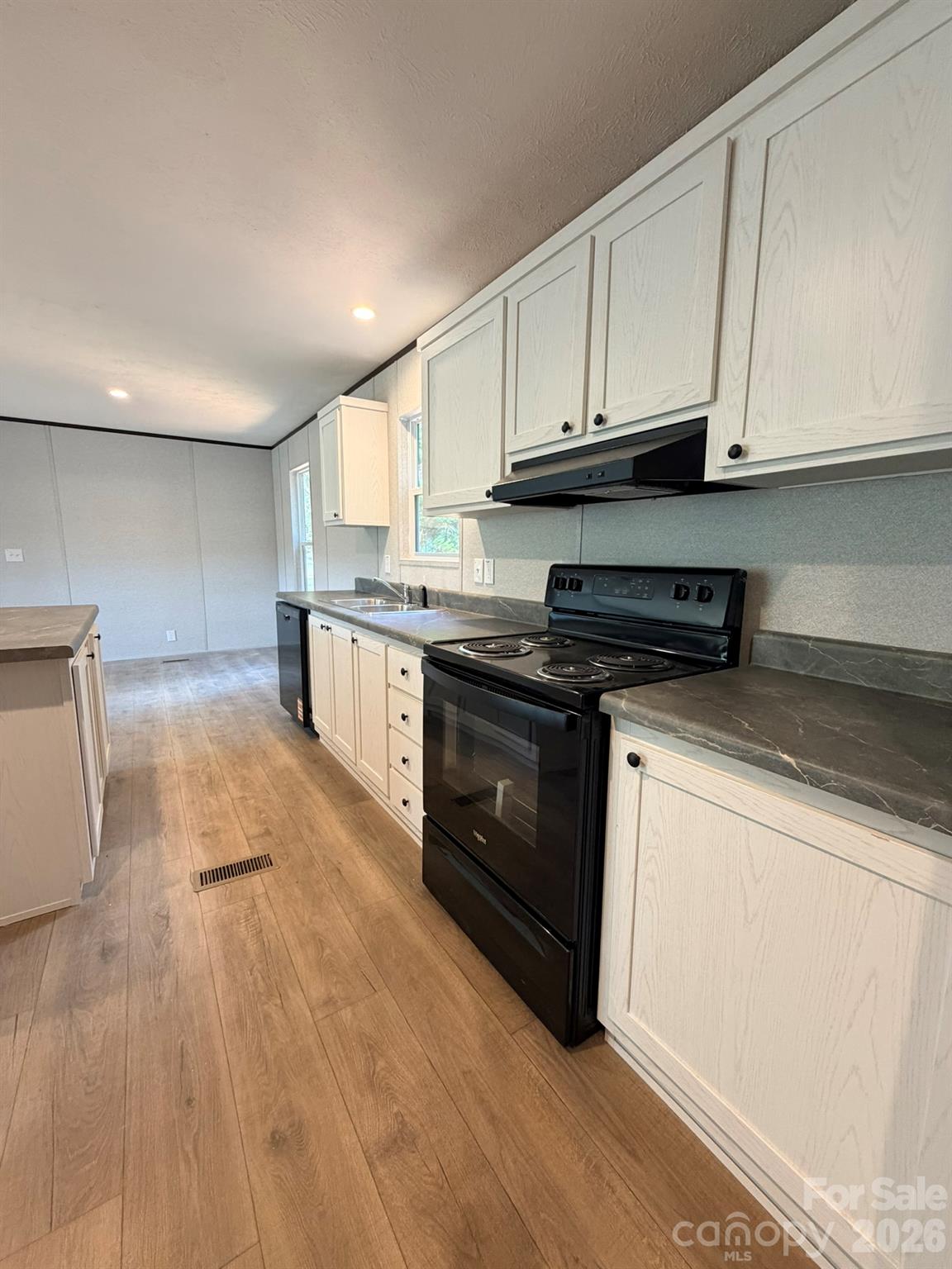 Kitchen - 1066 Gold Mine Drive, Catawba