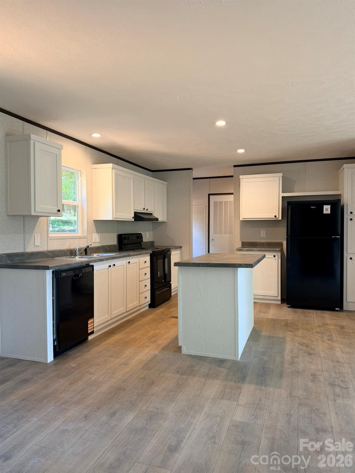 Kitchen - 1066 Gold Mine Drive, Catawba
