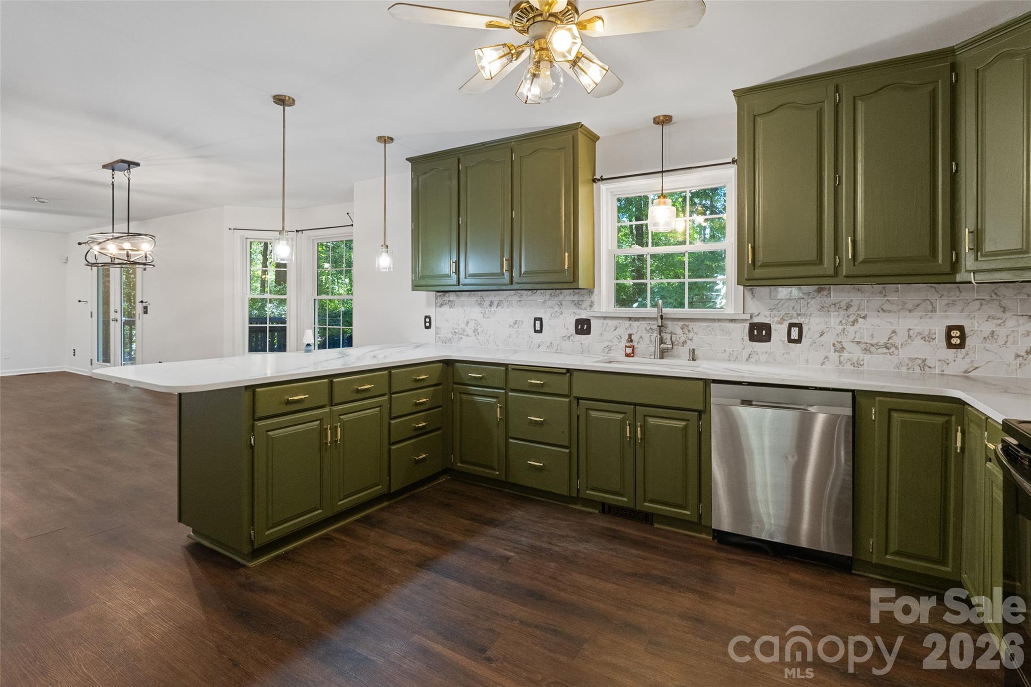 Single Family Residence at 8327 Loma Linda Loop, Waxhaw, photo 15 of 40