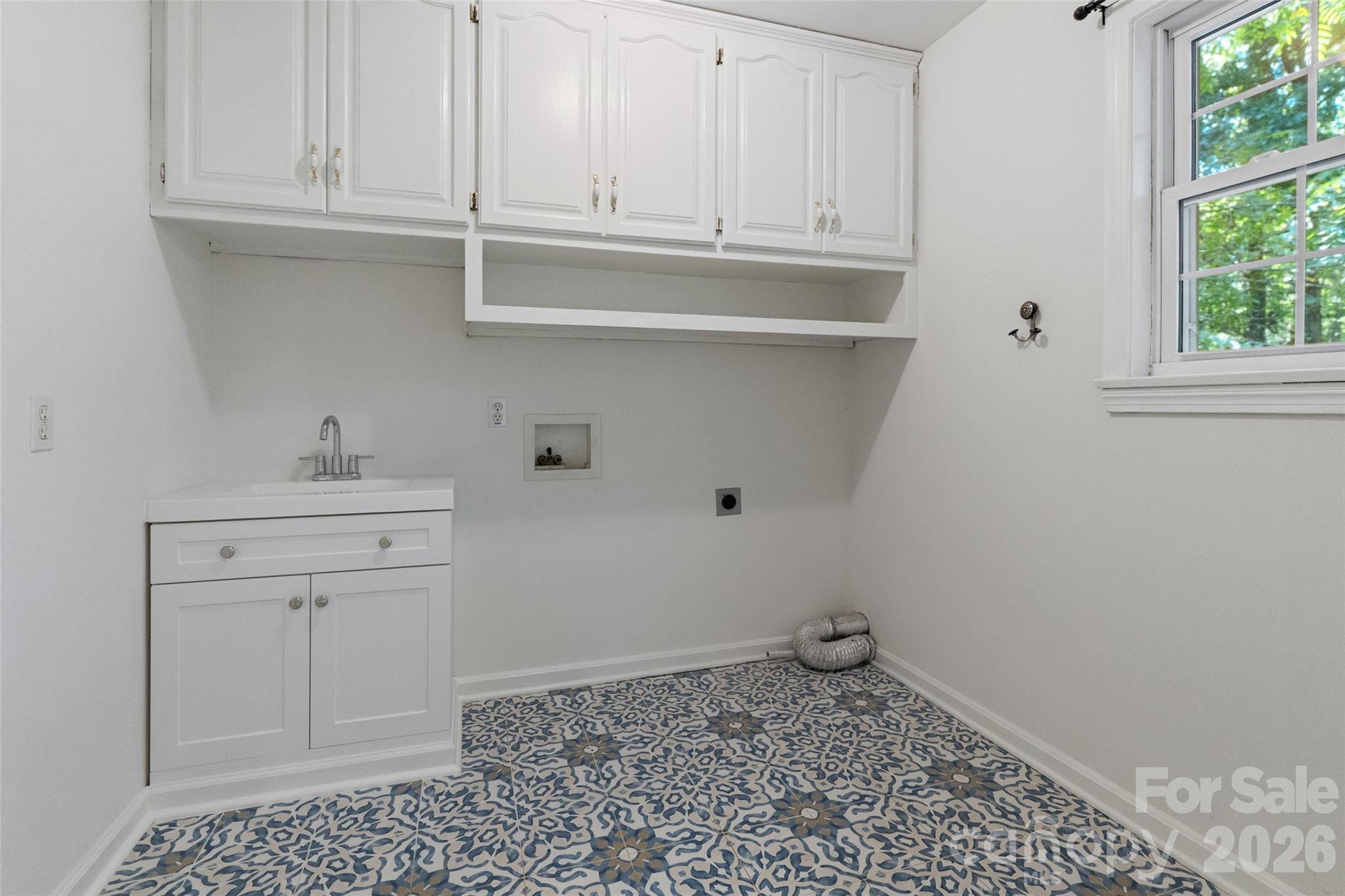 Single Family Residence at 8327 Loma Linda Loop, Waxhaw, photo 26 of 40