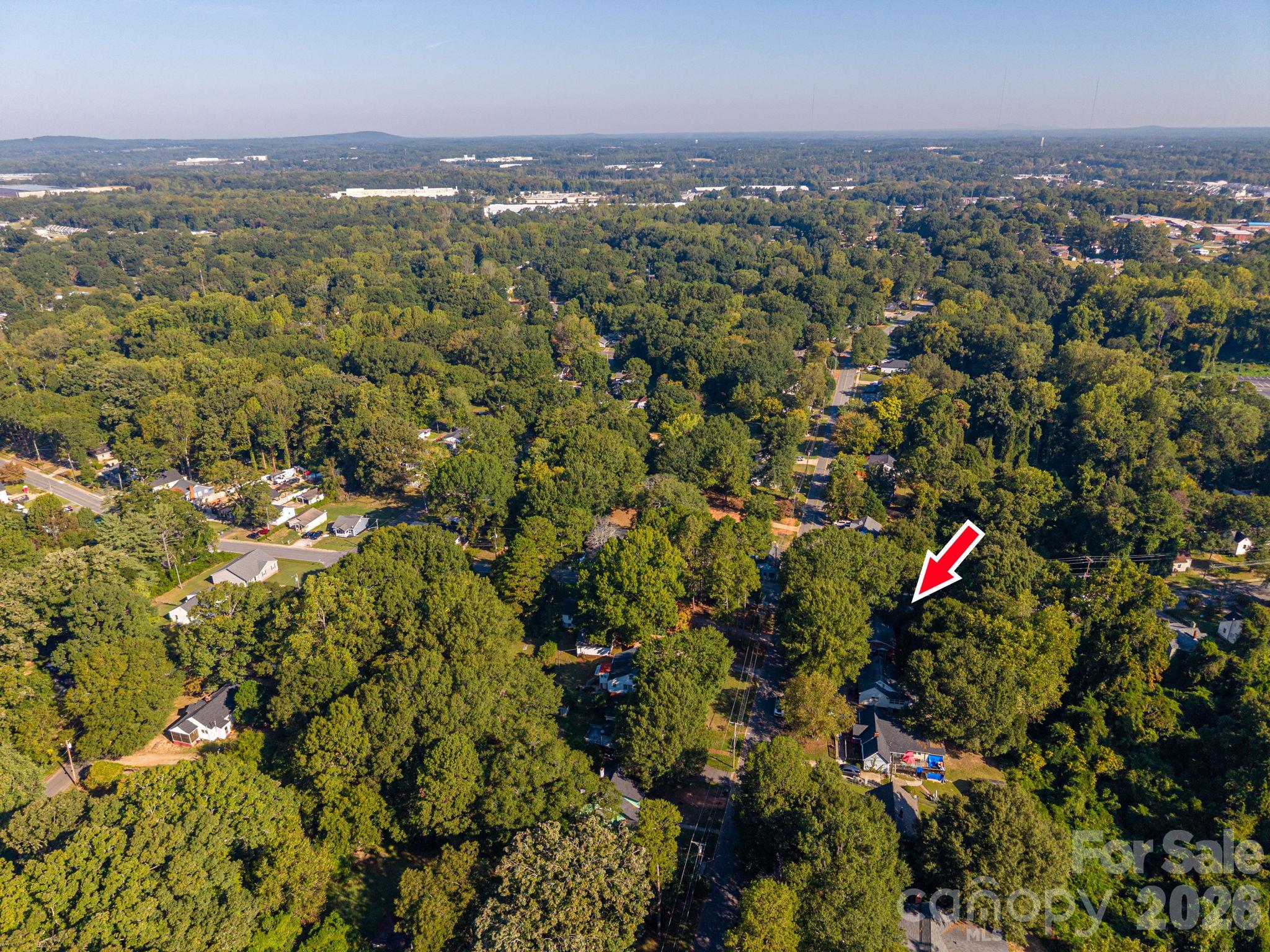 Single Family Residence at 712 N Weldon Street, Gastonia, photo 10 of 39