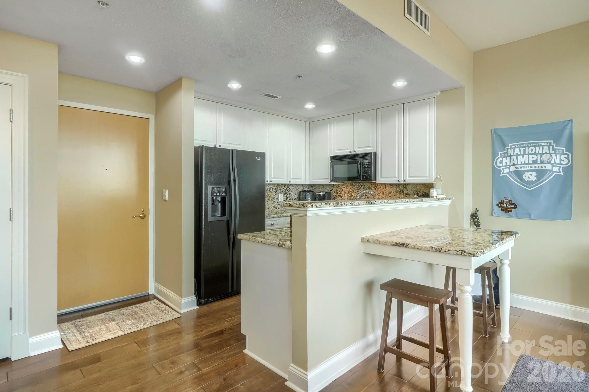 Condominium at 315 Arlington Avenue, Charlotte, photo 11 of 43