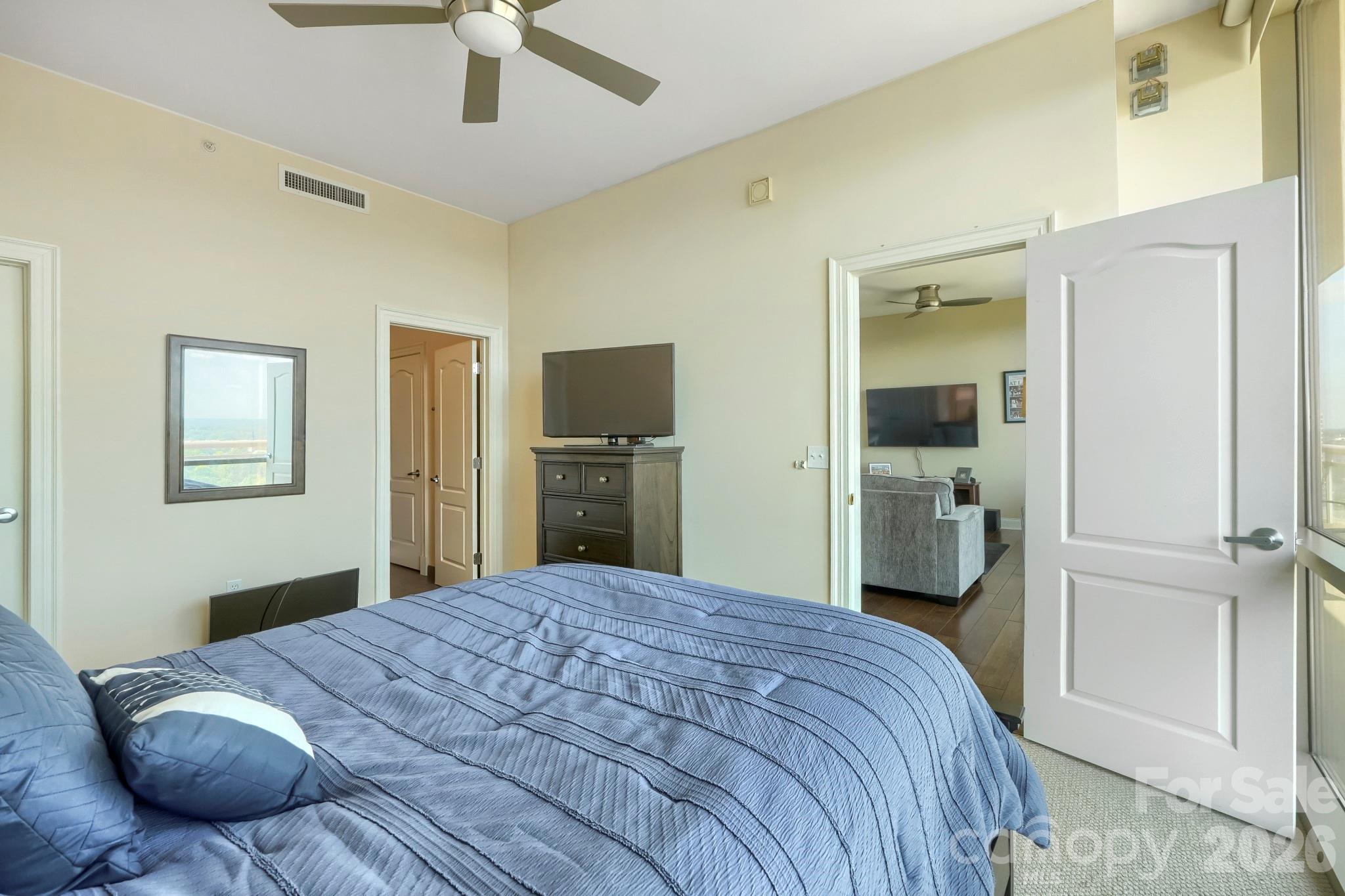 Condominium at 315 Arlington Avenue, Charlotte, photo 18 of 43
