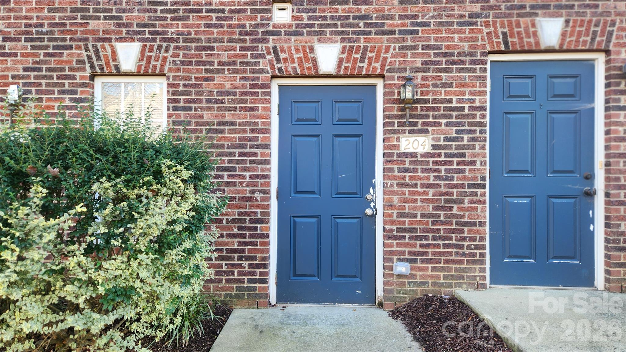 Condominium at 110 Steam Engine Drive, Mooresville, photo 2 of 23
