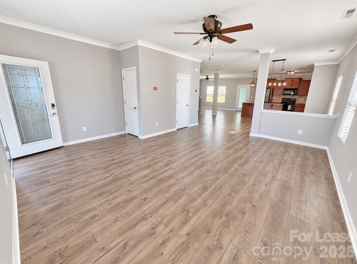 Single Family Residence at 133 Altondale Drive, Statesville, photo 6 of 17