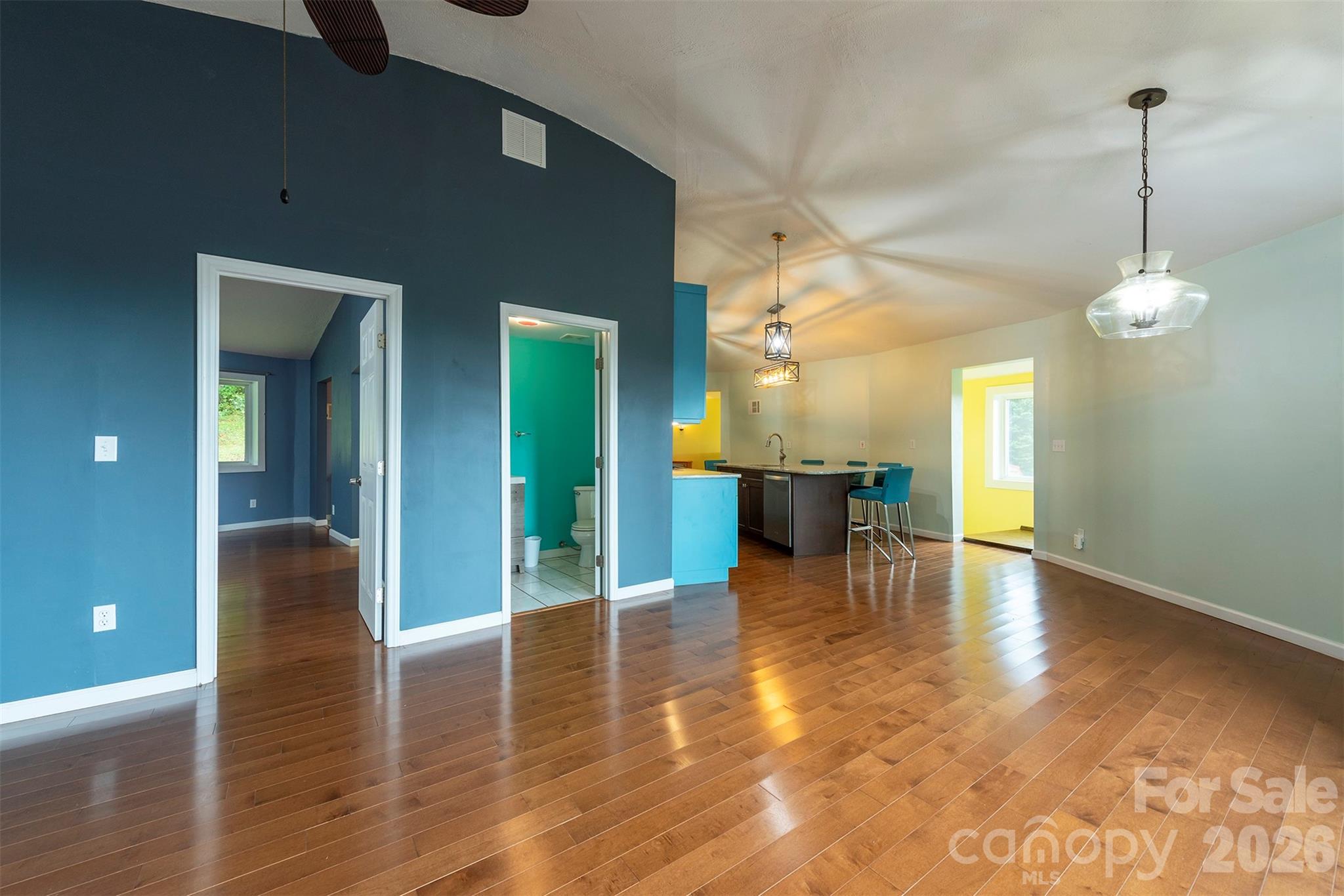 Renovated kitchen / Kitchen and dining area - 281 Bearwallow Trail, Leicester