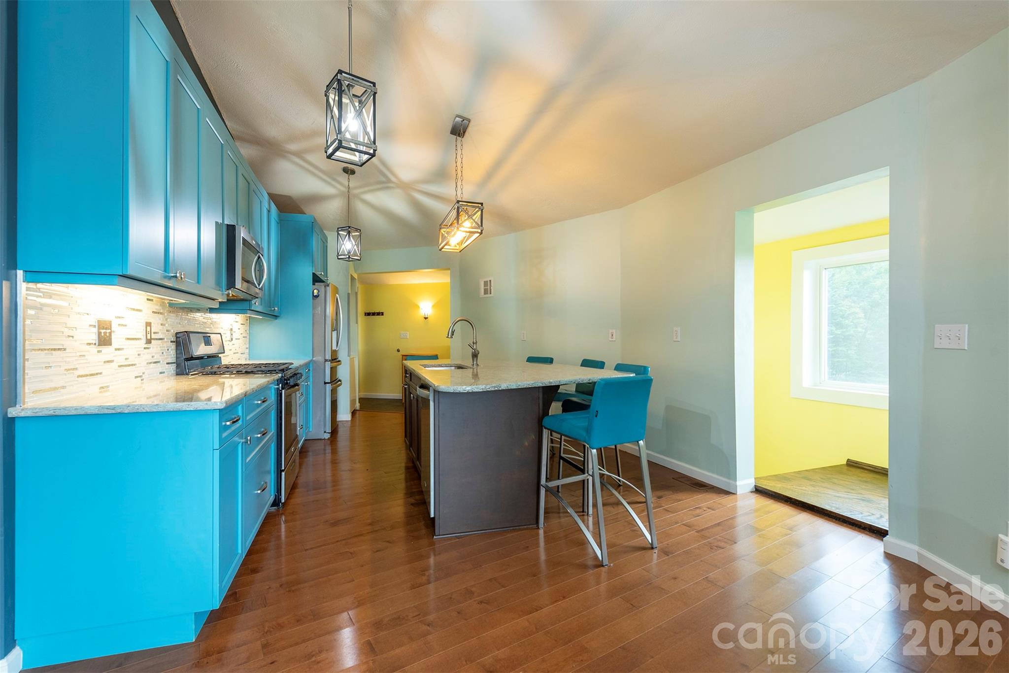 Renovated kitchen / Kitchen and dining area - 281 Bearwallow Trail, Leicester