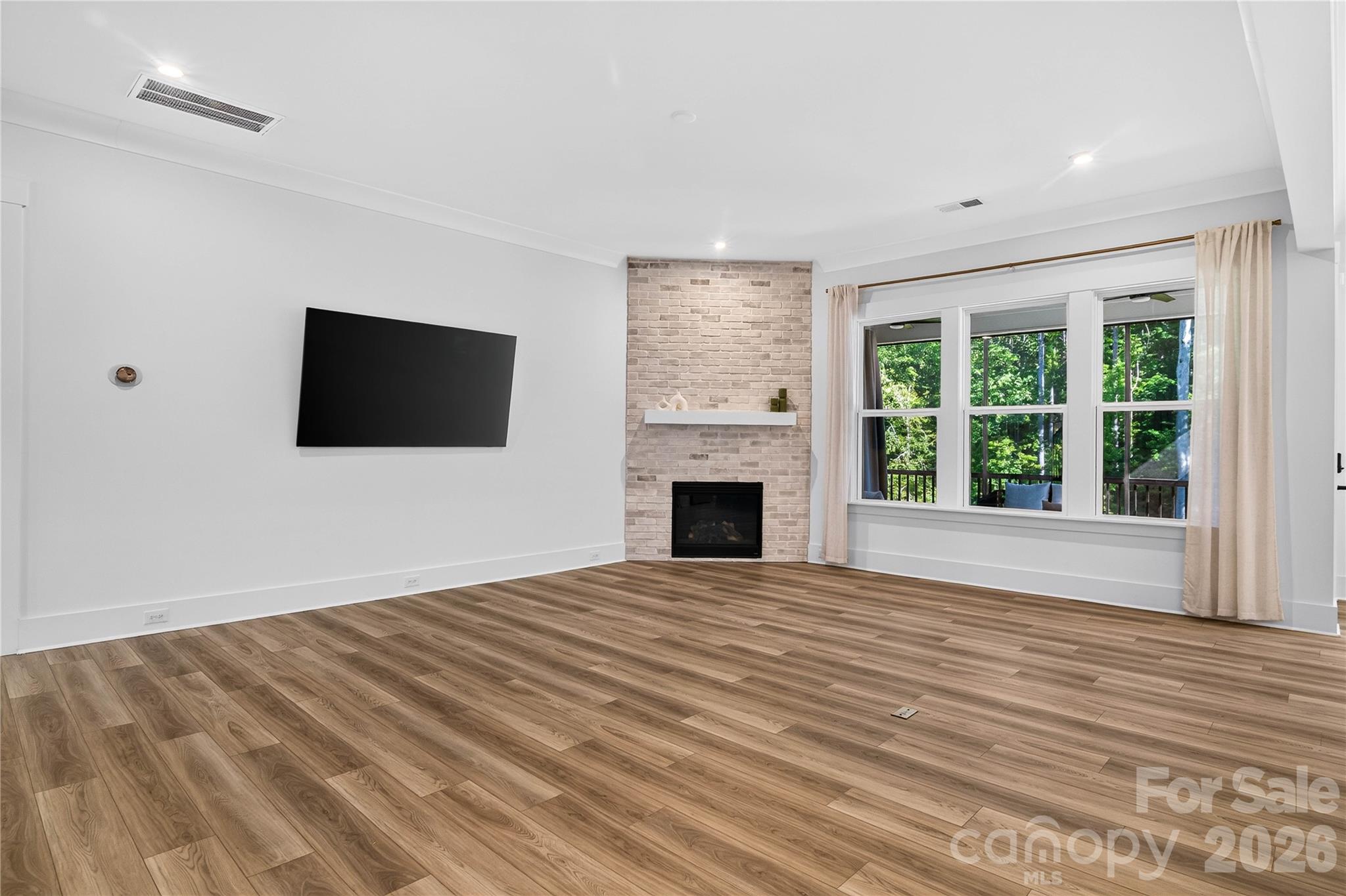 4,700+ Sq. Ft. of designed space. Bright, open and ready for your vision. - 1216 Glade Arch Lane, Huntersville