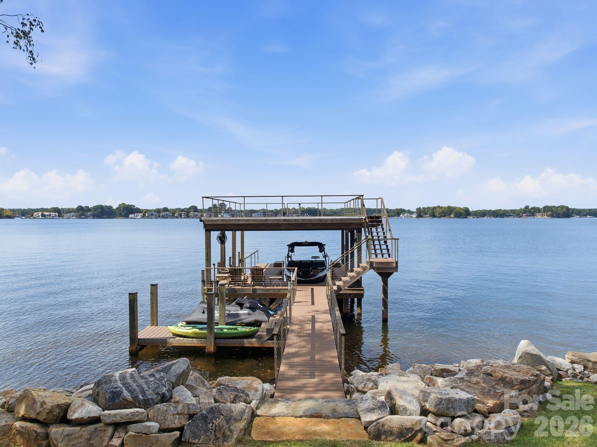 Double-tiered fixed dock with boat lift. - 112 Birdsong Lane, Mooresville